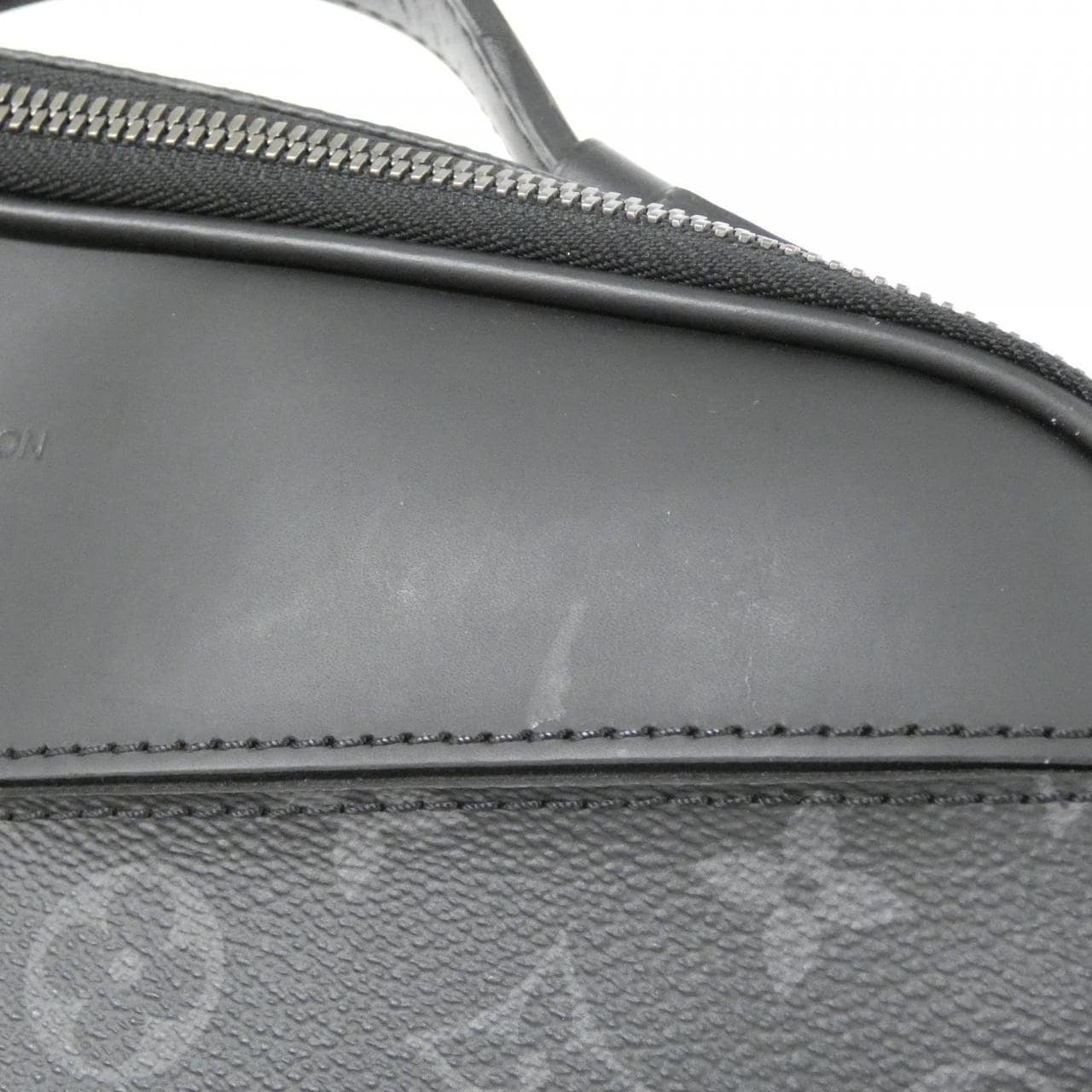 ルイヴィトン モノグラム エクリプス バムバッグ M42906 ショルダーバッグ