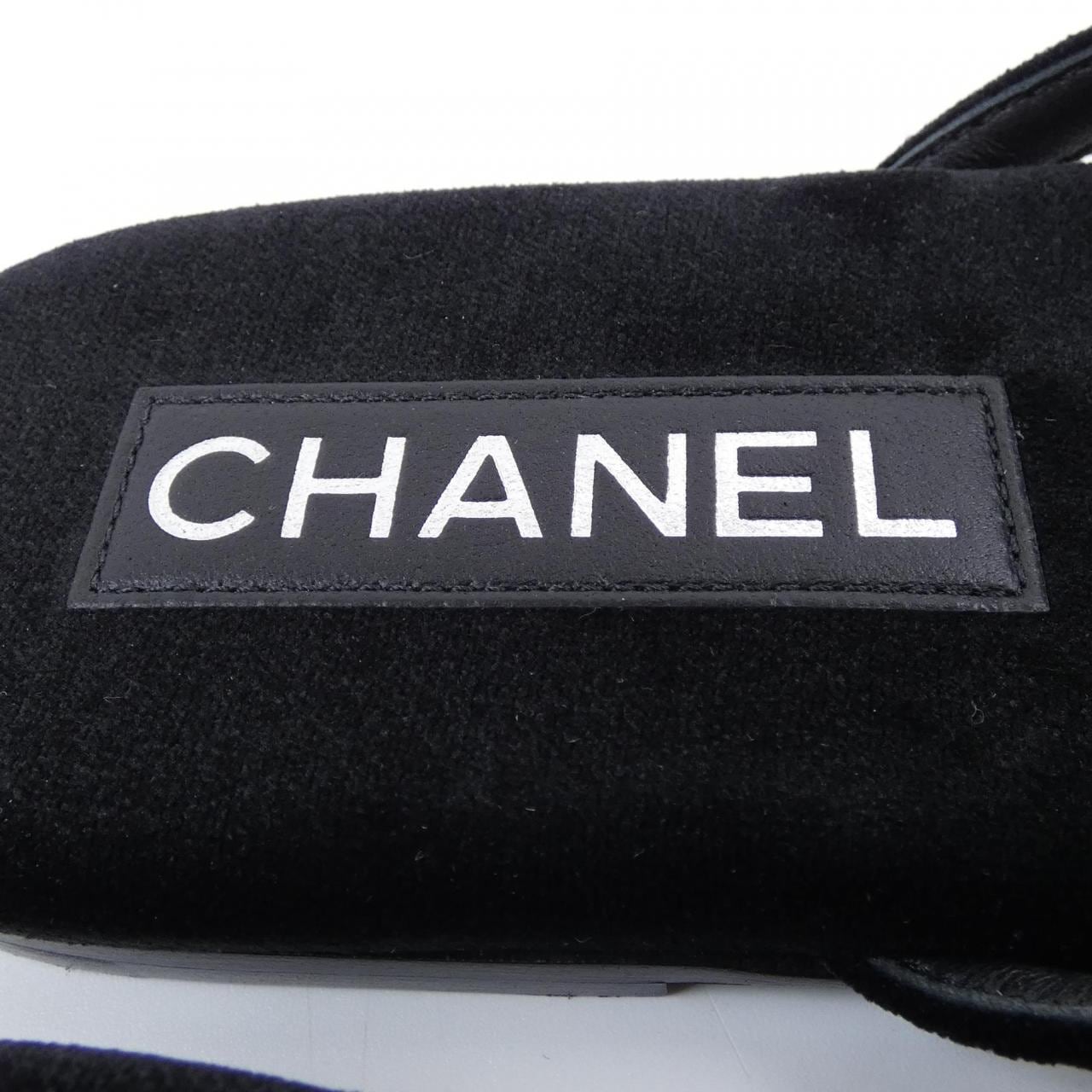 CHANEL Thong Sandals G45716B16716