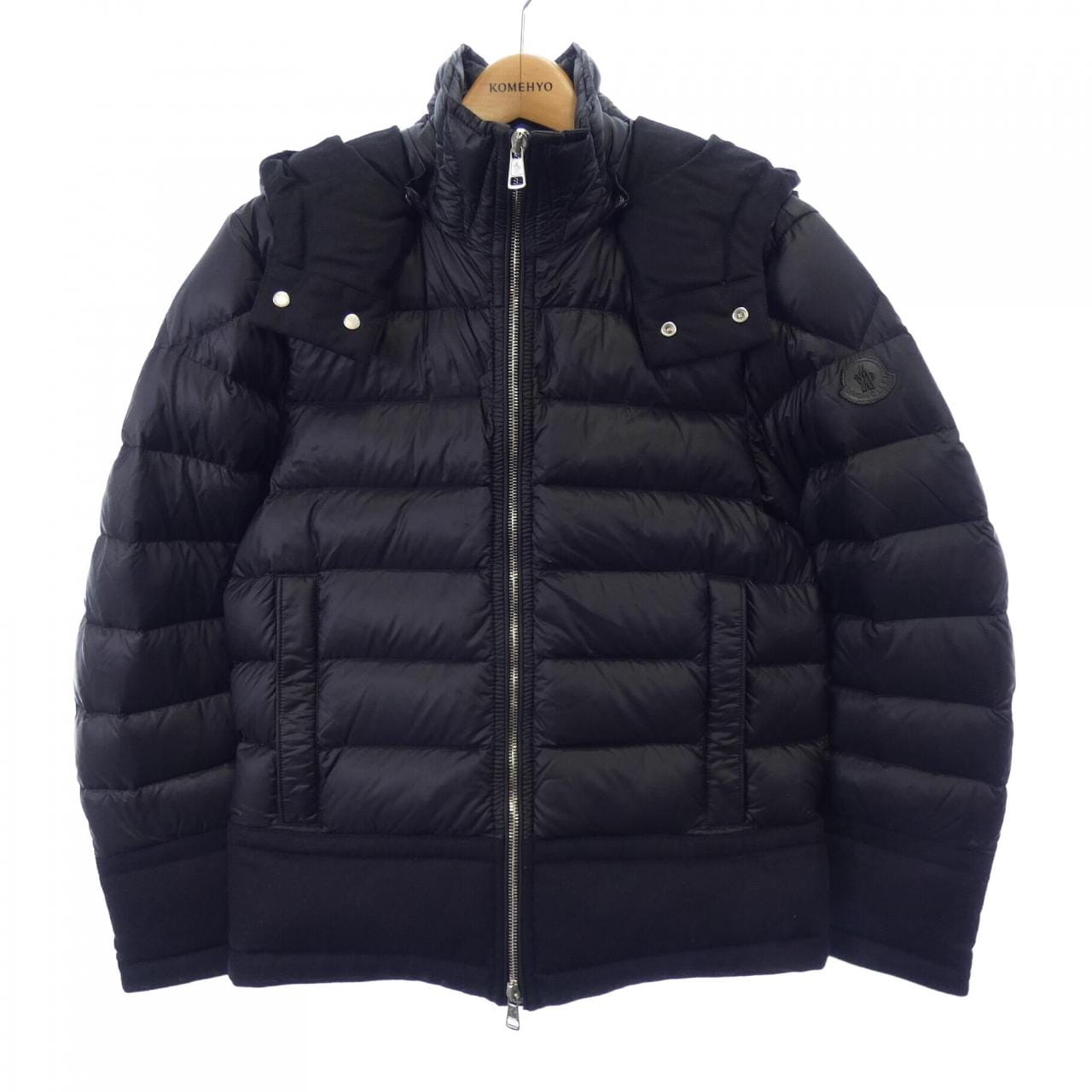 モンクレール MONCLER ダウンジャケット