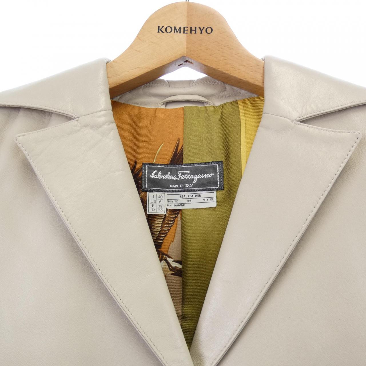 サルヴァトーレフェラガモ SALVATORE FERRAGAMO レザージャケット