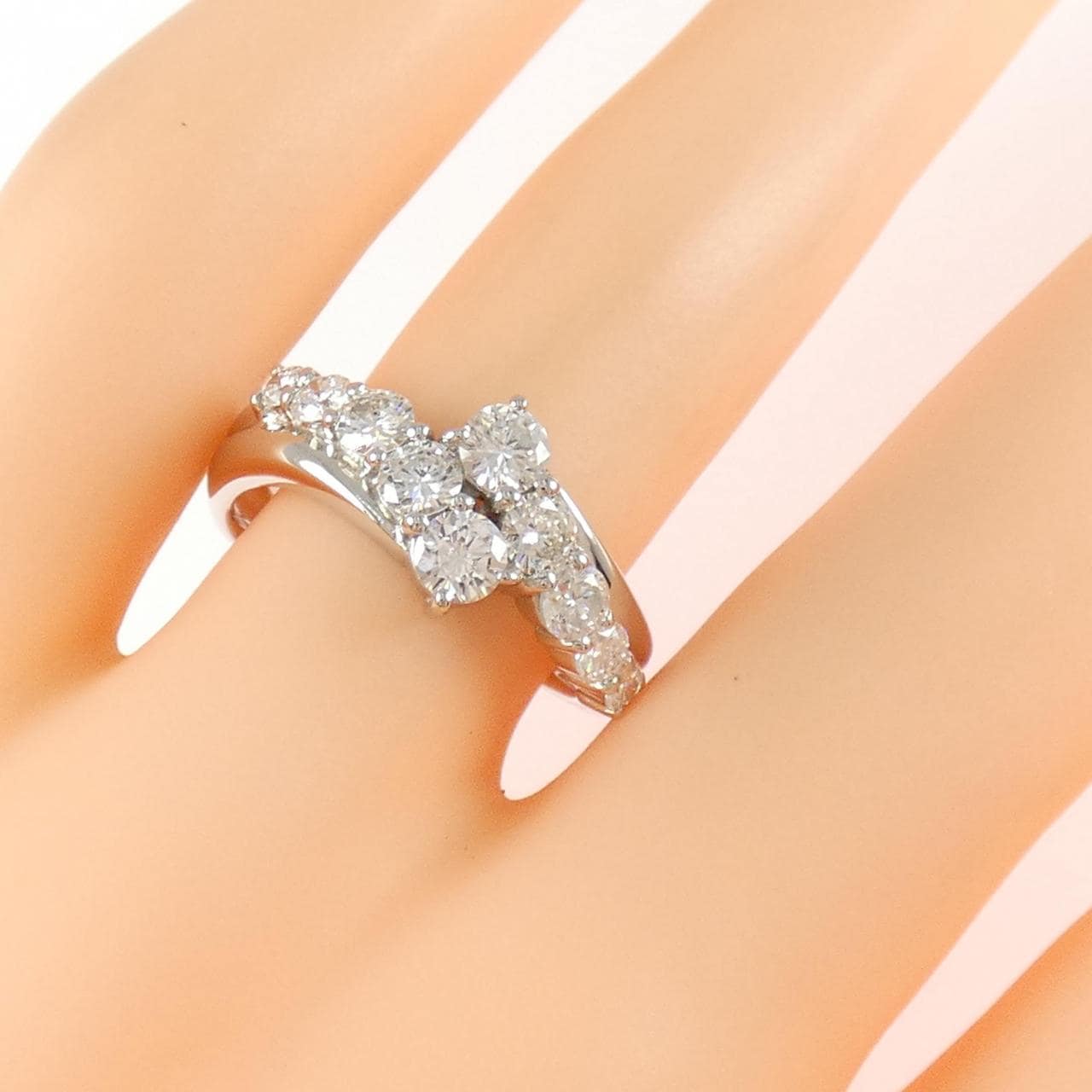 PT900 ダイヤモンド リング 1.00CT