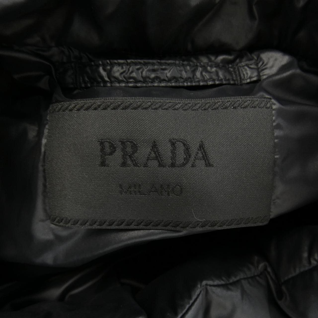 プラダ PRADA ダウンベスト