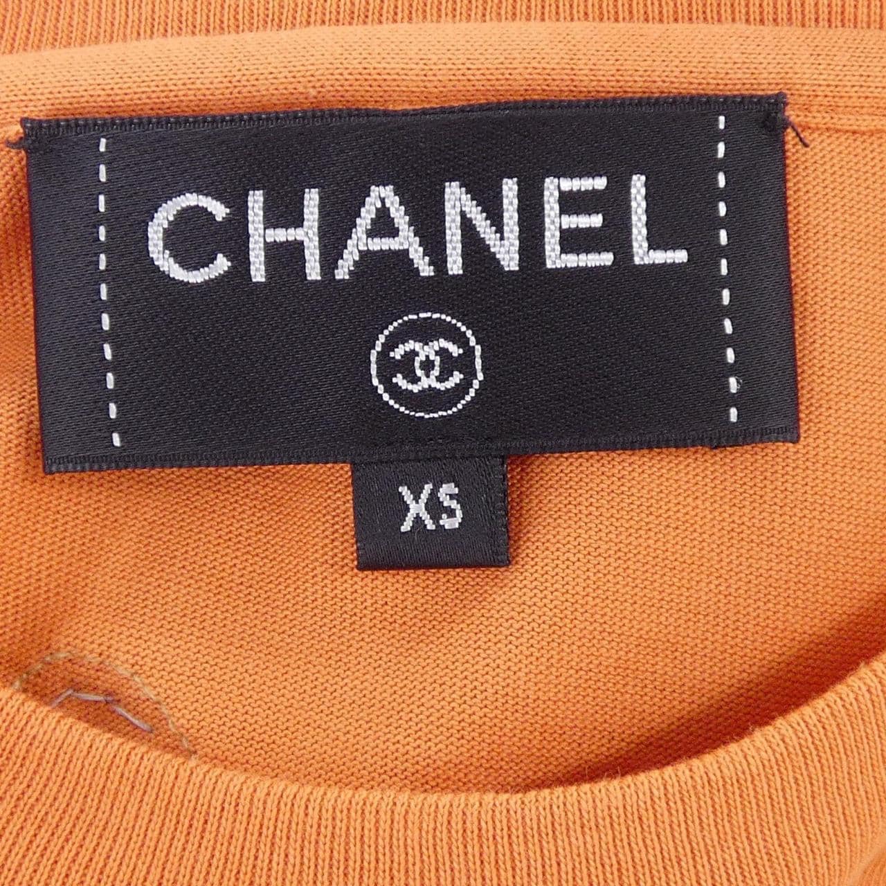 シャネル CHANEL PHARRELL WILLIAMS P61052K46833 Tシャツ
