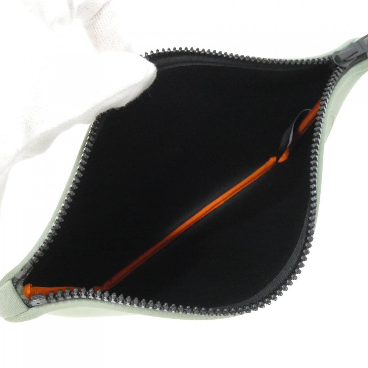 エルメス ネオバン タラサ MM 103748M ポーチ