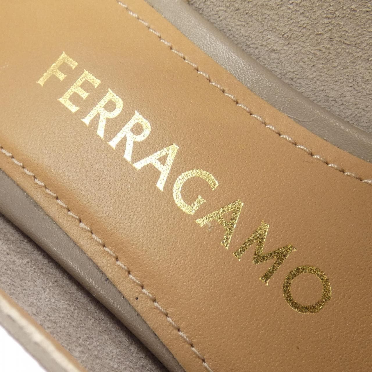 フェラガモ FERRAGAMO パンプス