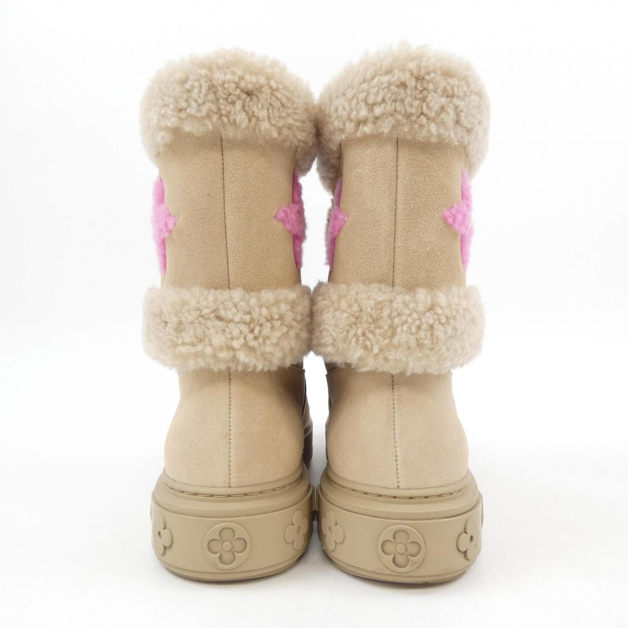 ルイヴィトン LOUIS VUITTON LVイニシャル、モノグラムフラワー スノードロップライン ブーツ