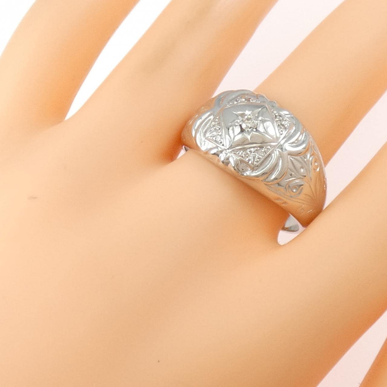 【新品】PT900 ダイヤモンド リング 0.10CT