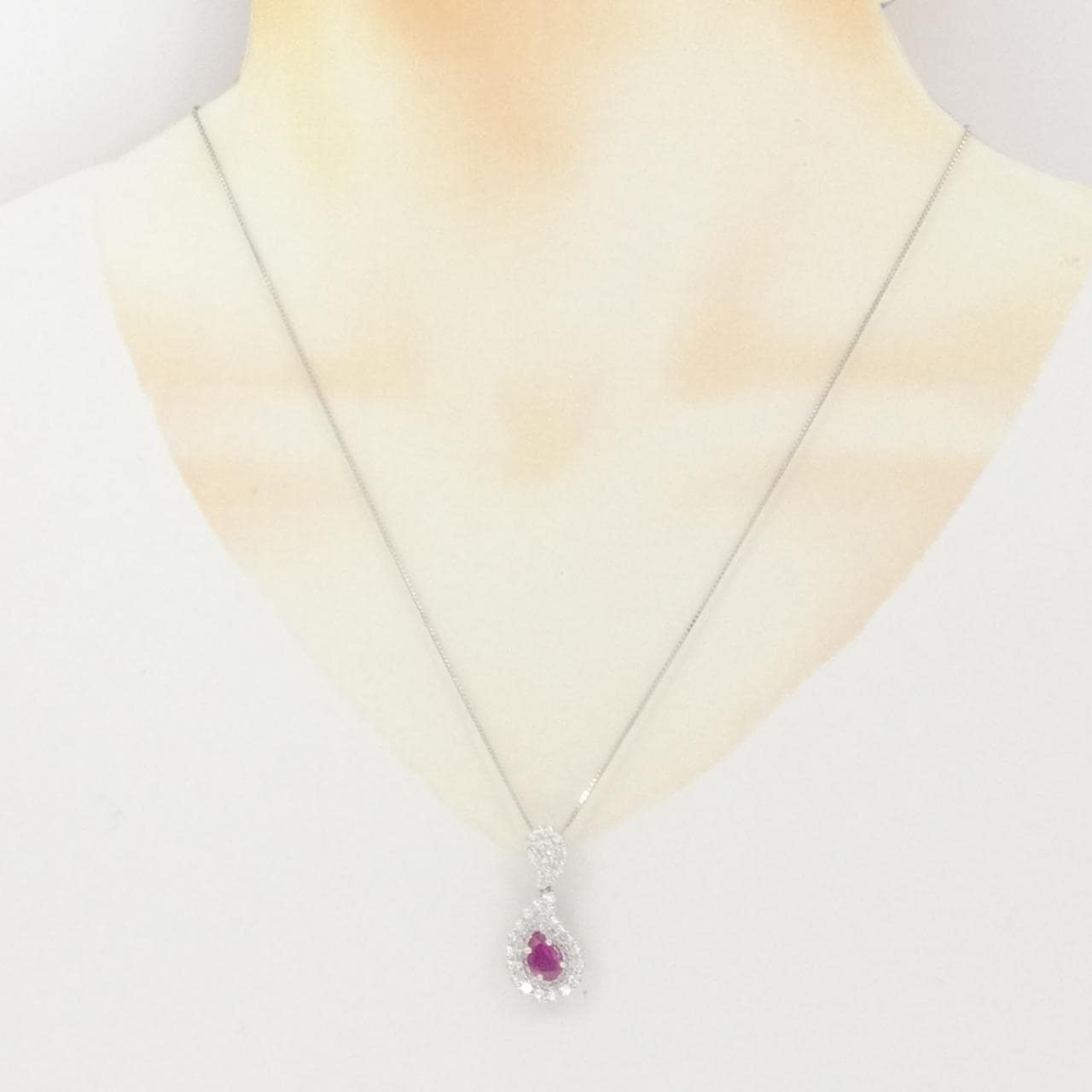 PT900/PT850 ルビー ネックレス 1.04CT
