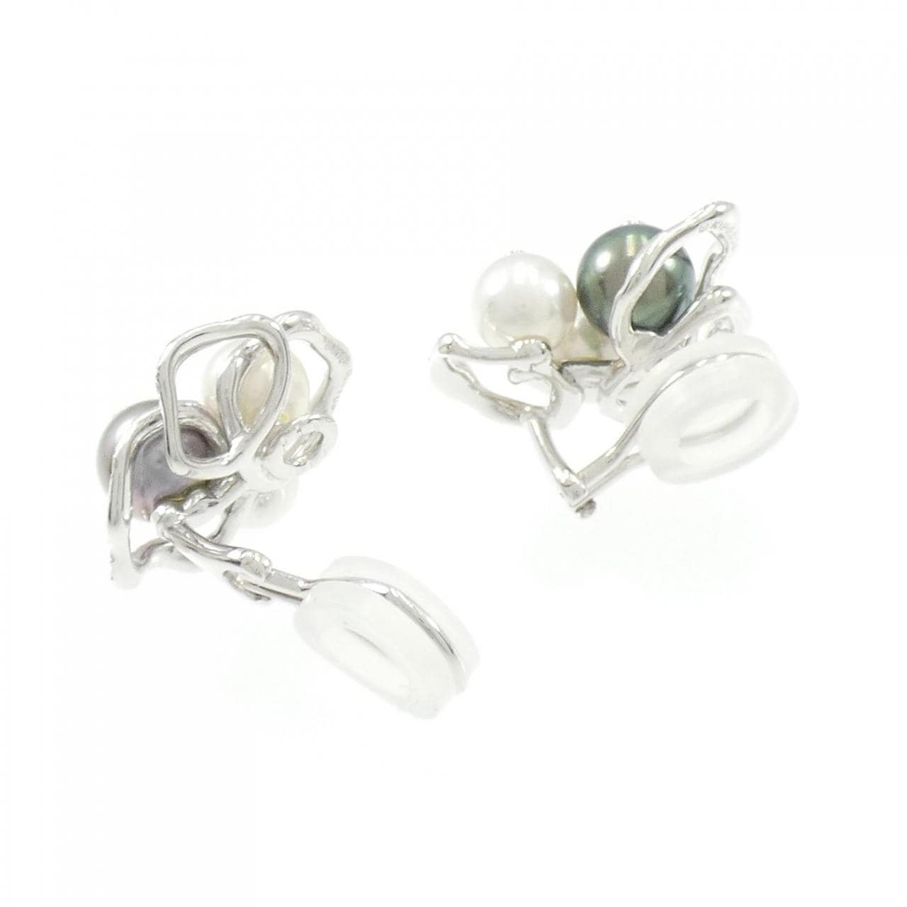 MIKIMOTO pearl earrings