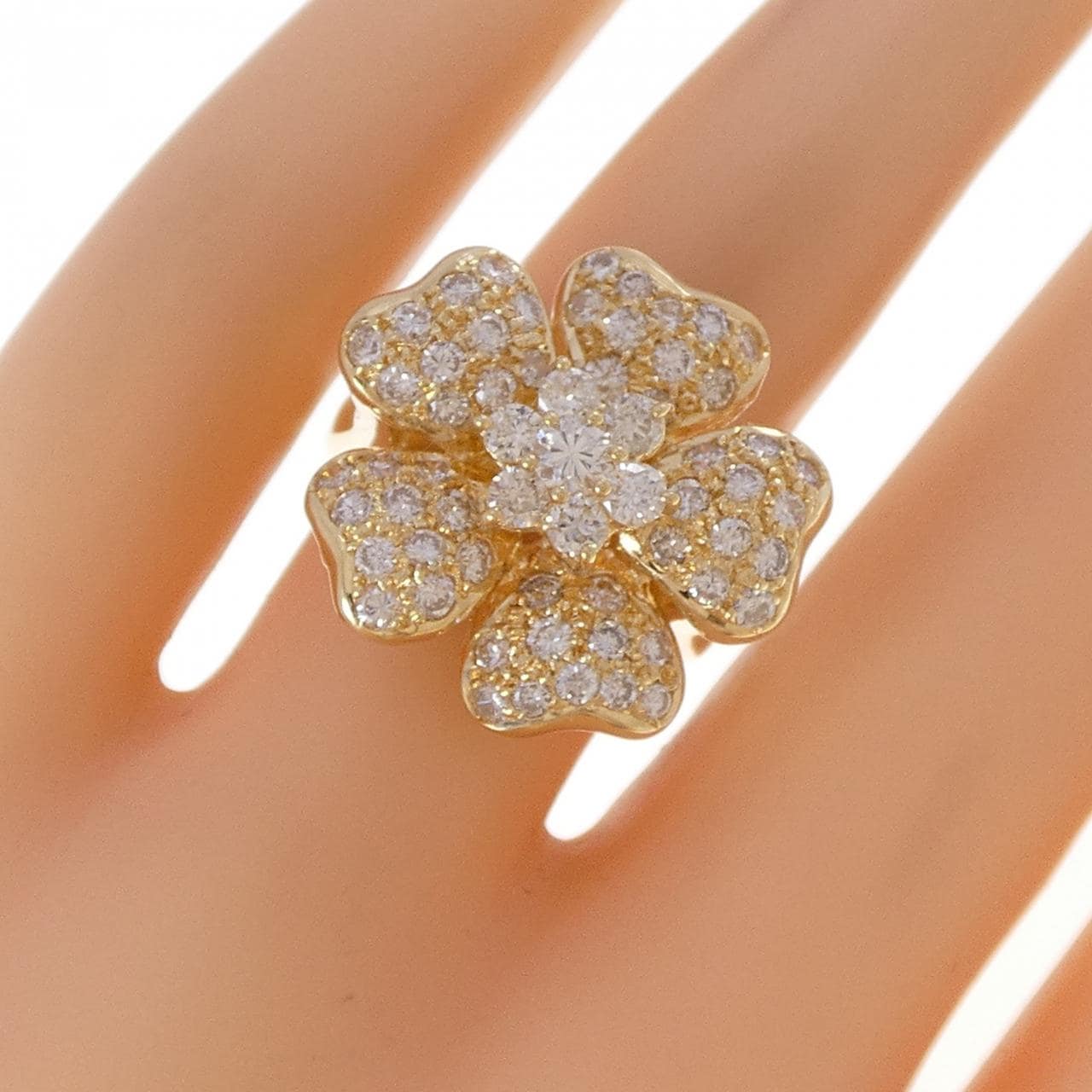 750YG フラワー ダイヤモンド リング 1.66CT