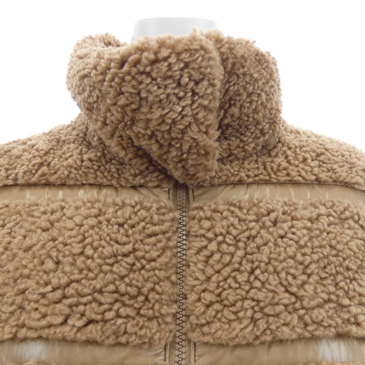 モンクレール MONCLER GENTIANE ダウンジャケット