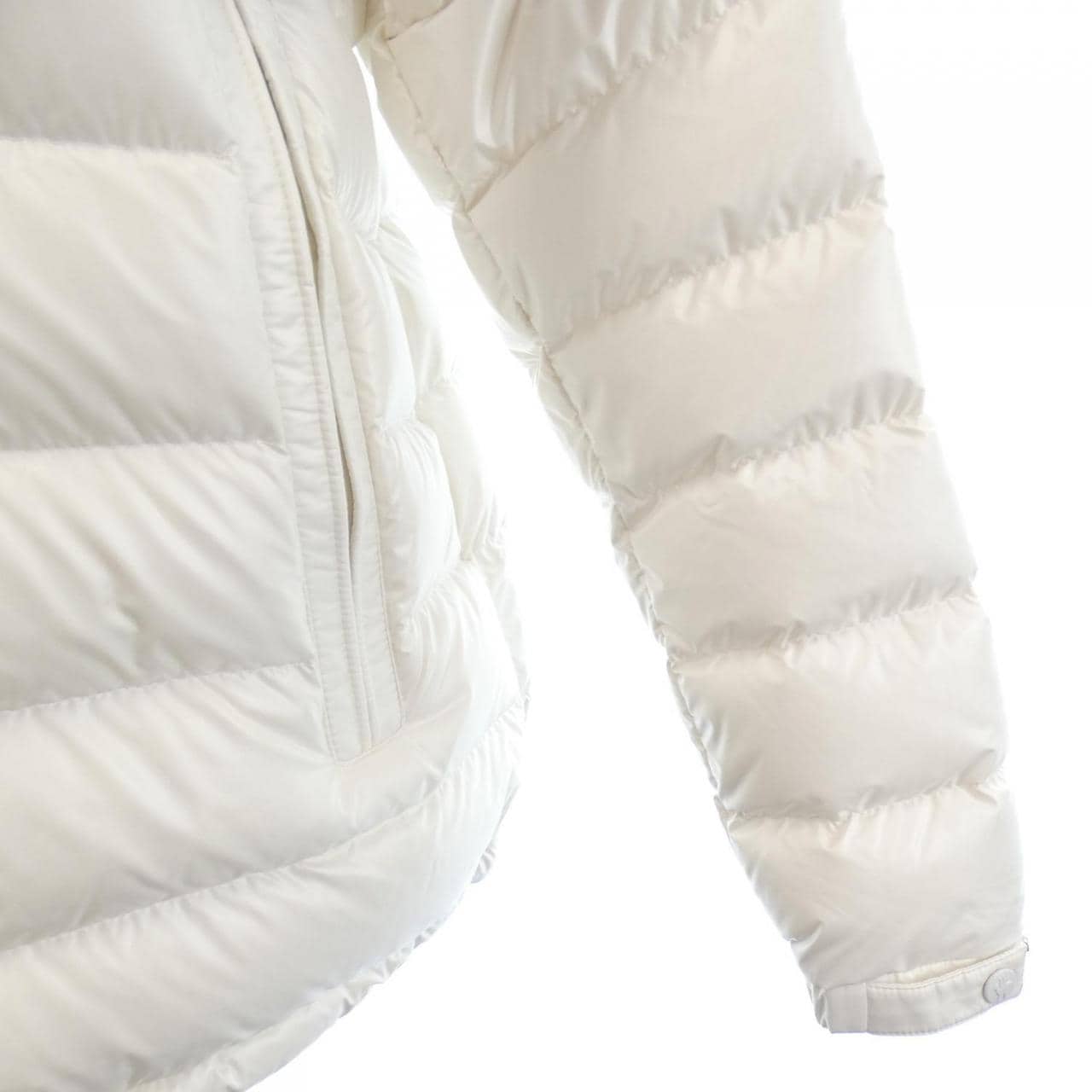 モンクレール MONCLER ダウンジャケット