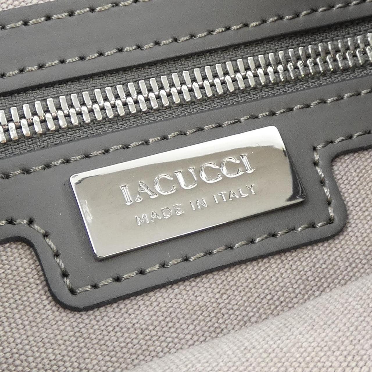 イアクッチ IACUCCI BAG