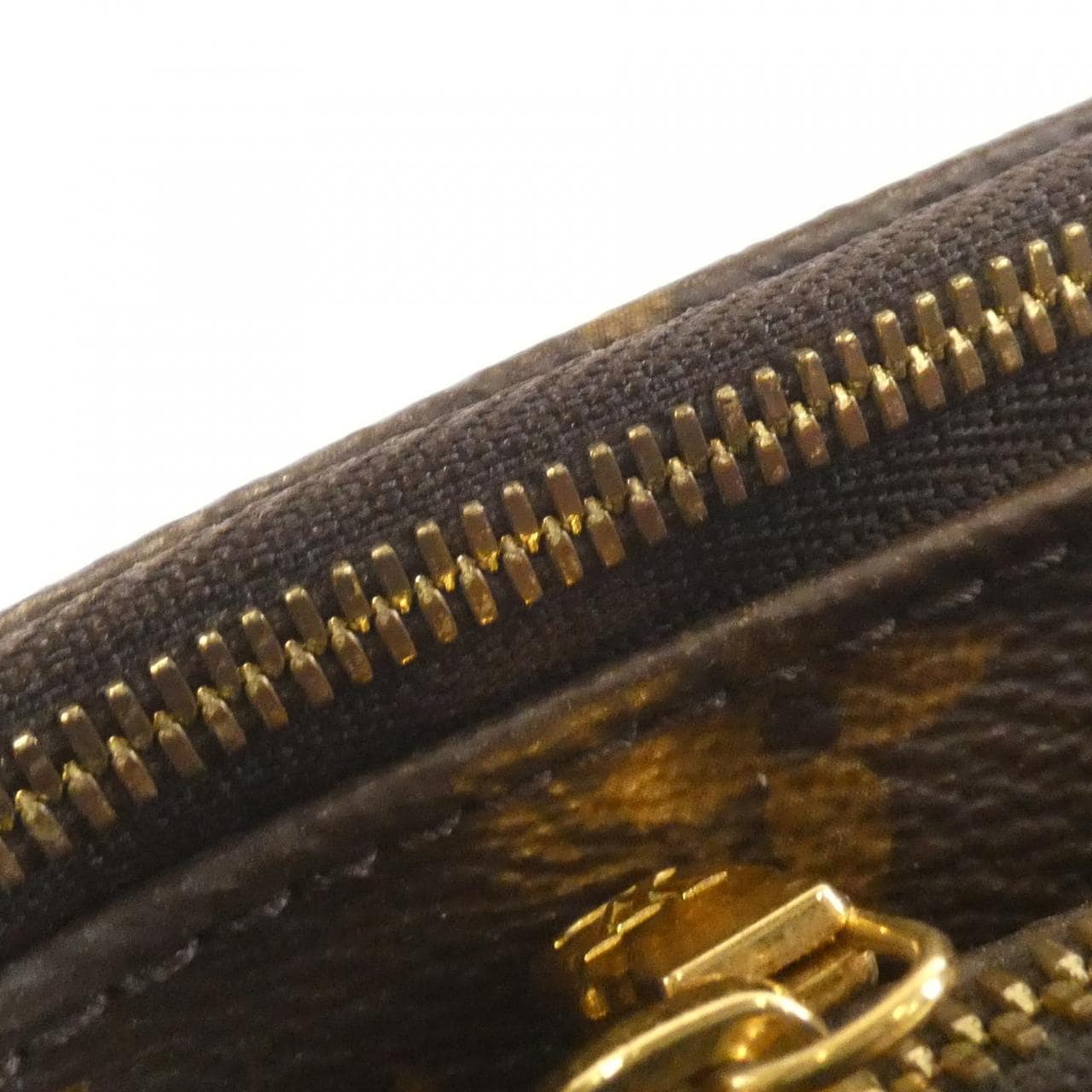 ルイヴィトン モノグラム ミュルティ ポシェット アクセソワール M44840 ショルダーバッグ