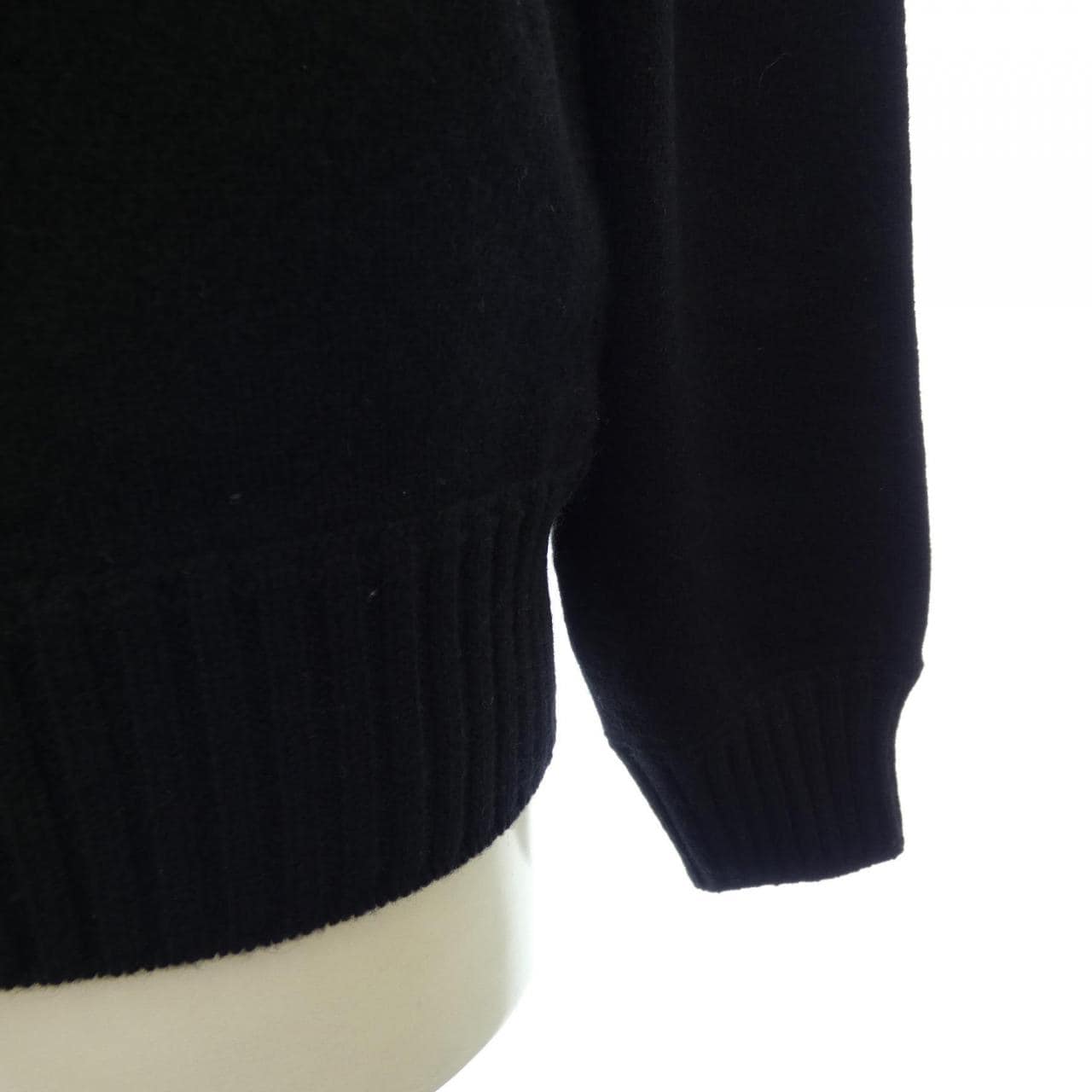 MAGAZZINO RICAMBI ニット