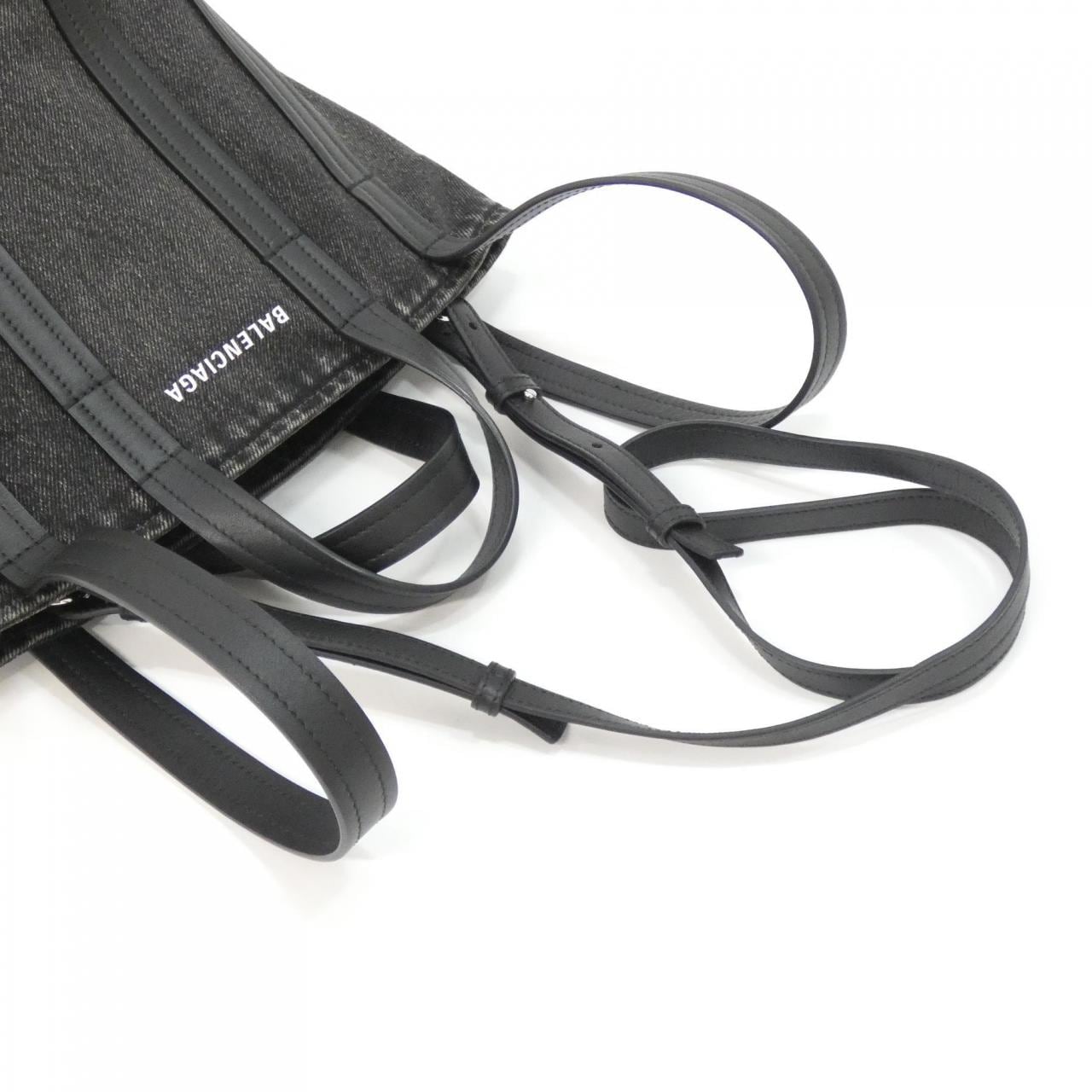 バレンシアガ エブリデイ XS ノース サウス トート 672793 2AARG バッグ