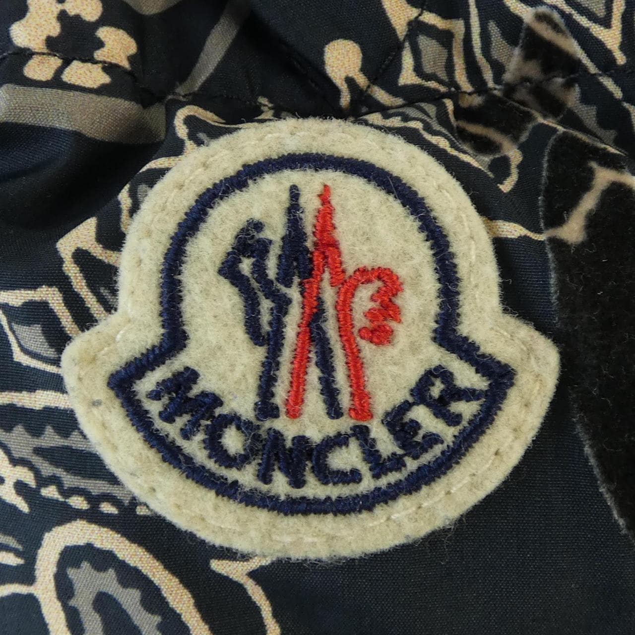 モンクレール MONCLER FREVILLE ダウンジャケット