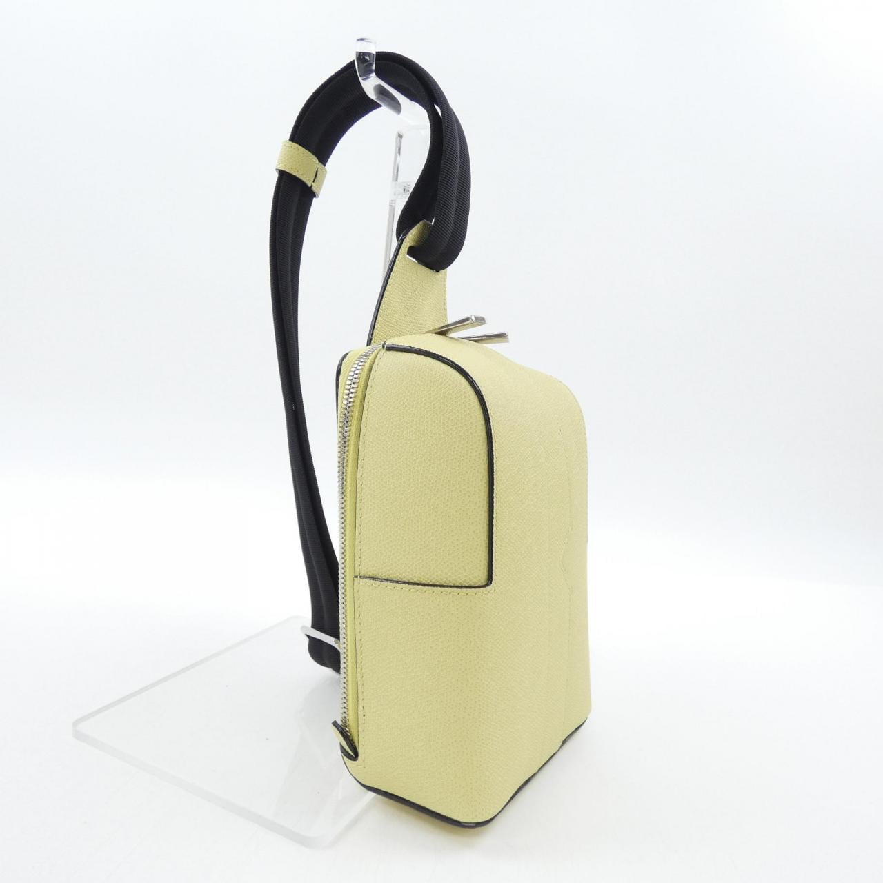 ヴァレクストラ VALEXTRA Vラインワンショルダーミニ BAG