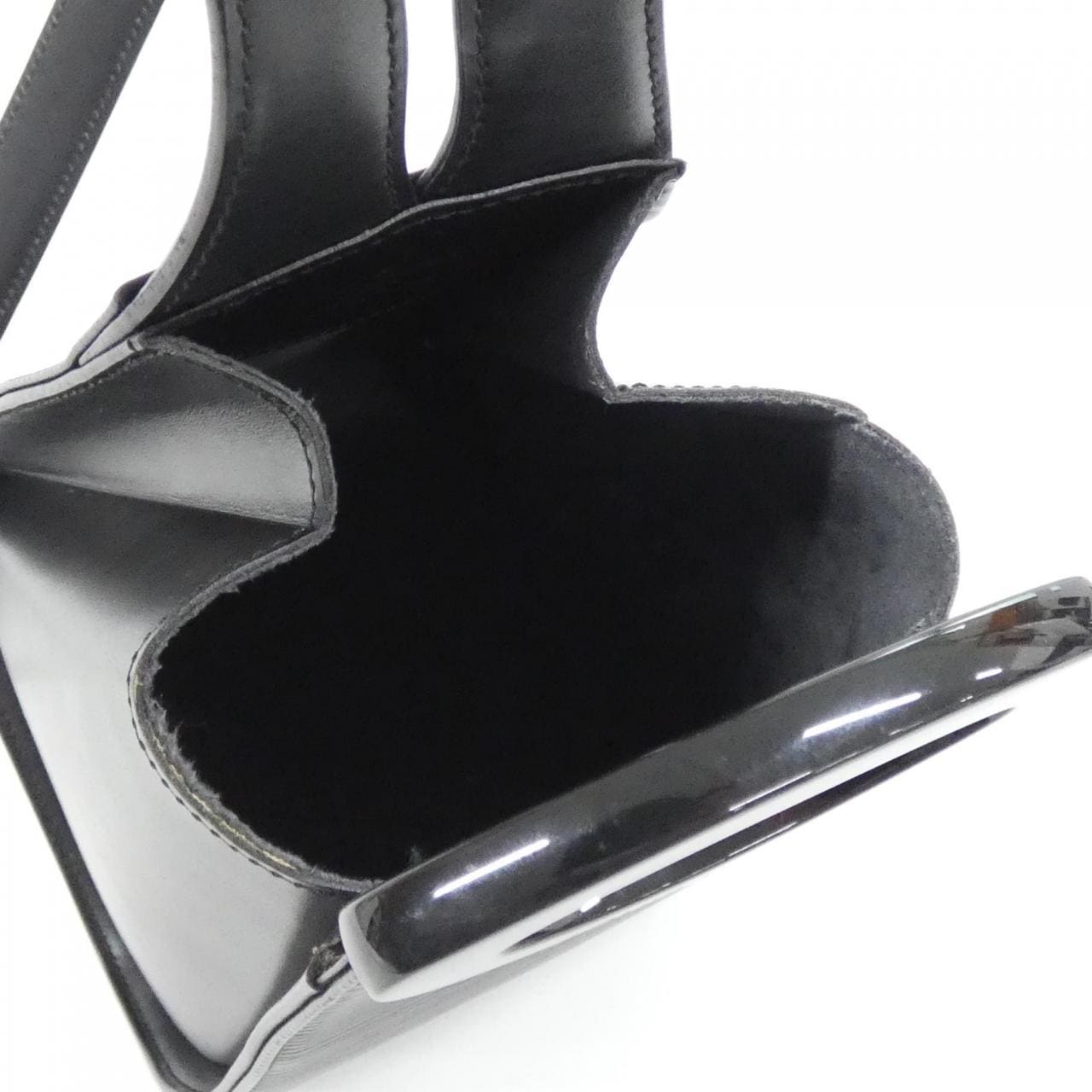 ルイヴィトン エピ ミニュイ M52392 バッグ