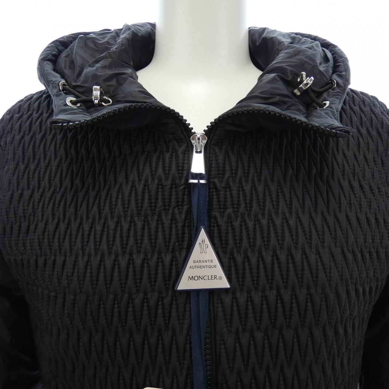 モンクレール MONCLER ダウンジャケット