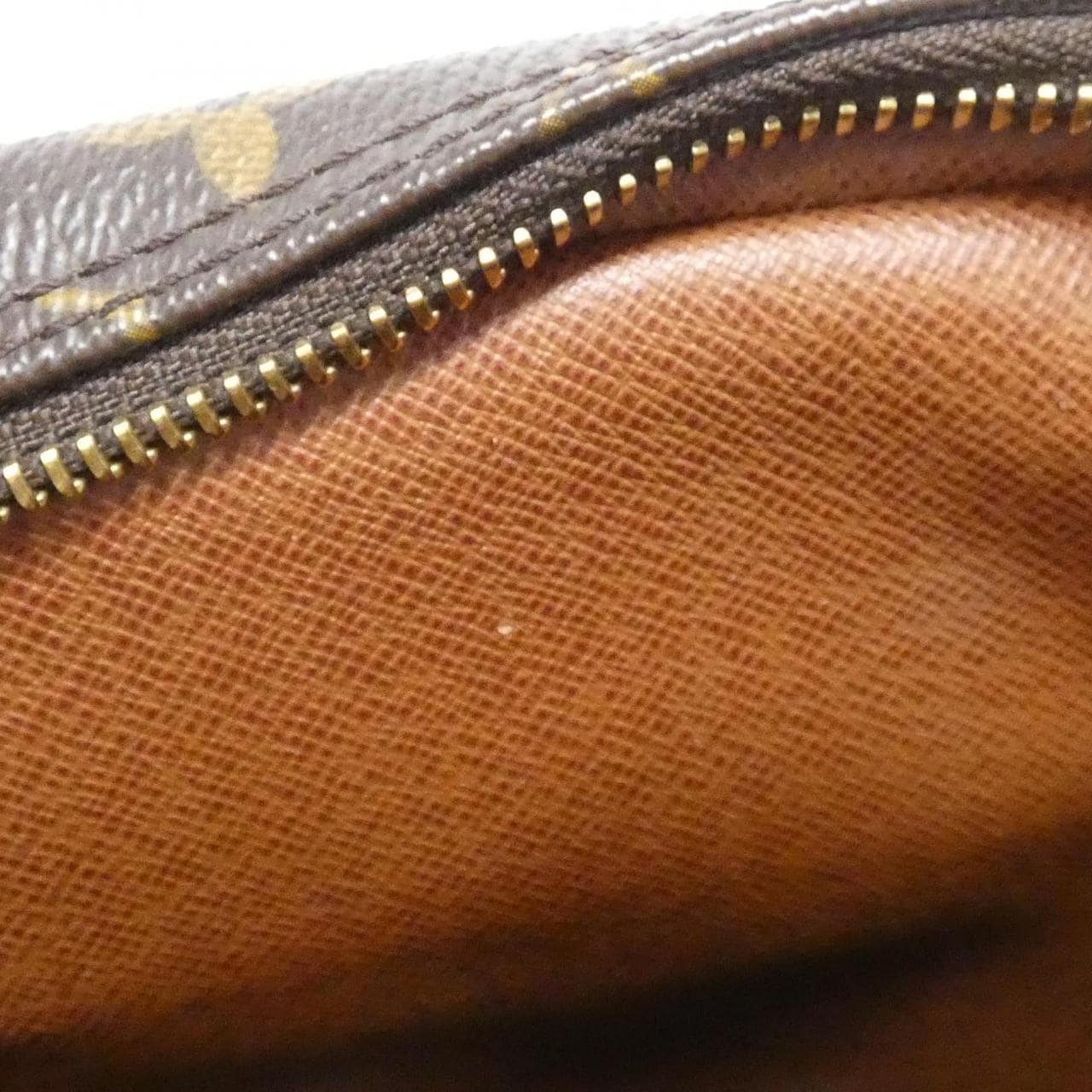 ルイヴィトン モノグラム アマゾン M45236 ショルダーバッグ