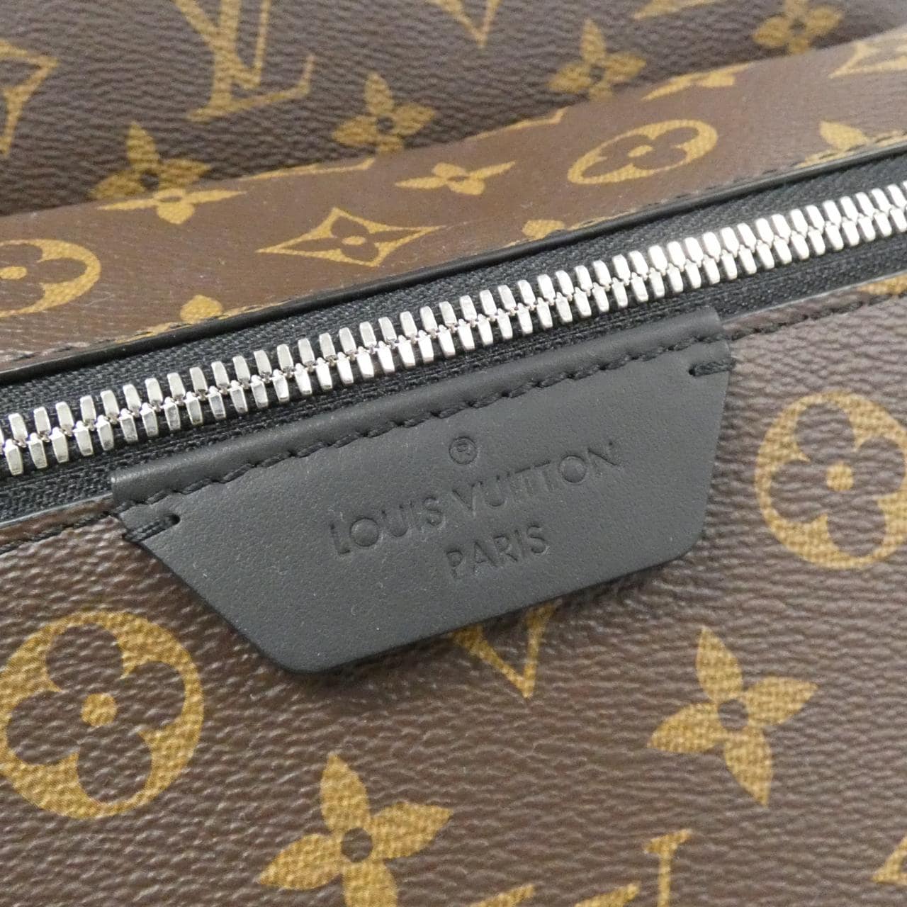 ルイヴィトン モノグラム マカサー ディスカバリー バックパック M46684 リュックサック
