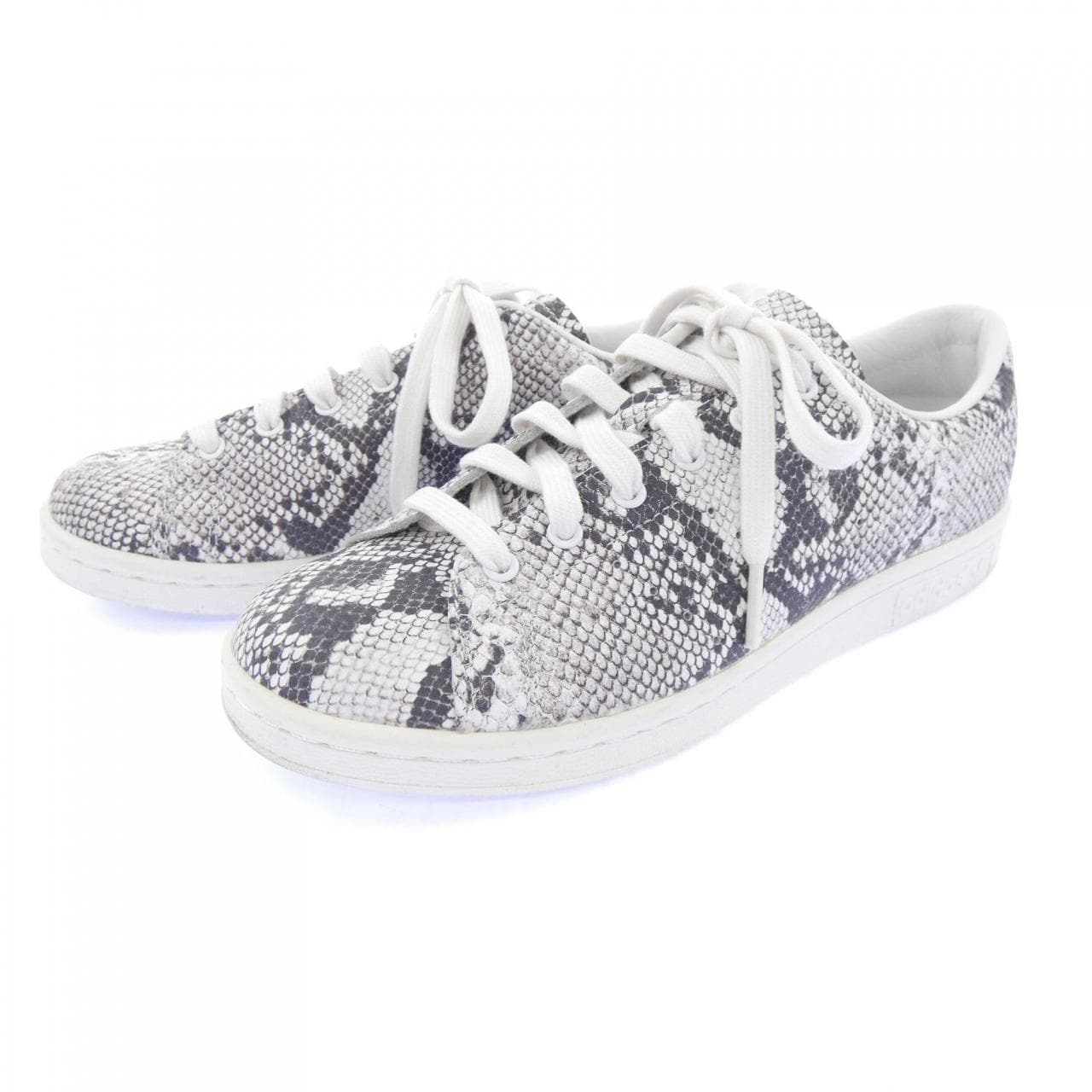 ハイクアディダス HYKE×ADIDAS B26098 スニーカー