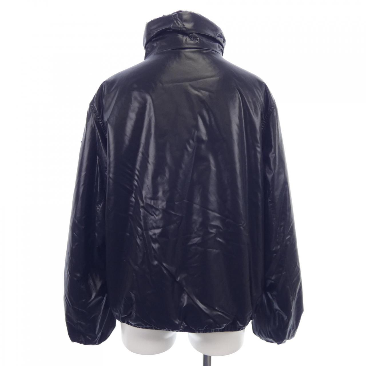 モンクレール MONCLER ダウンジャケット