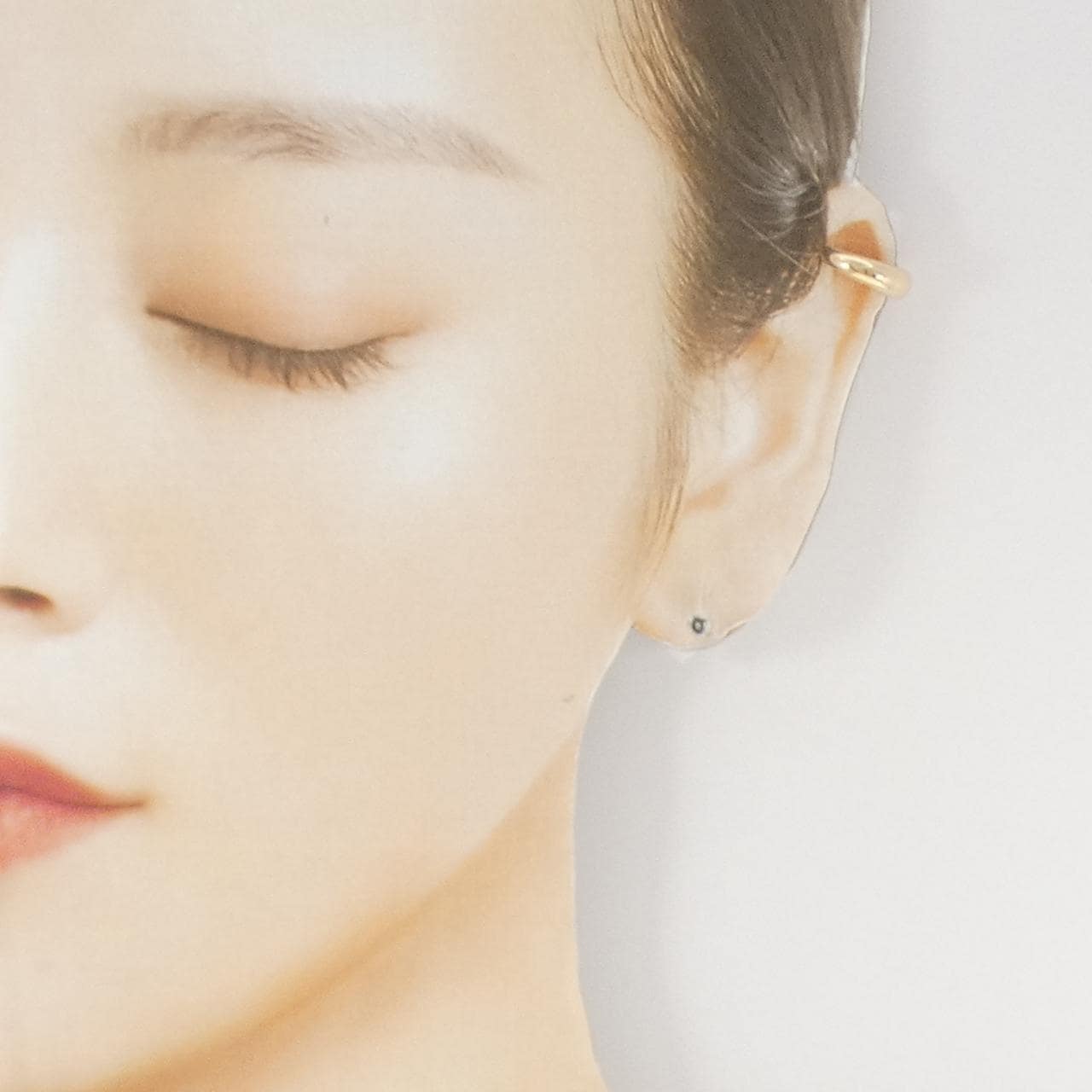 リラ K10YG イヤーカフ 片耳