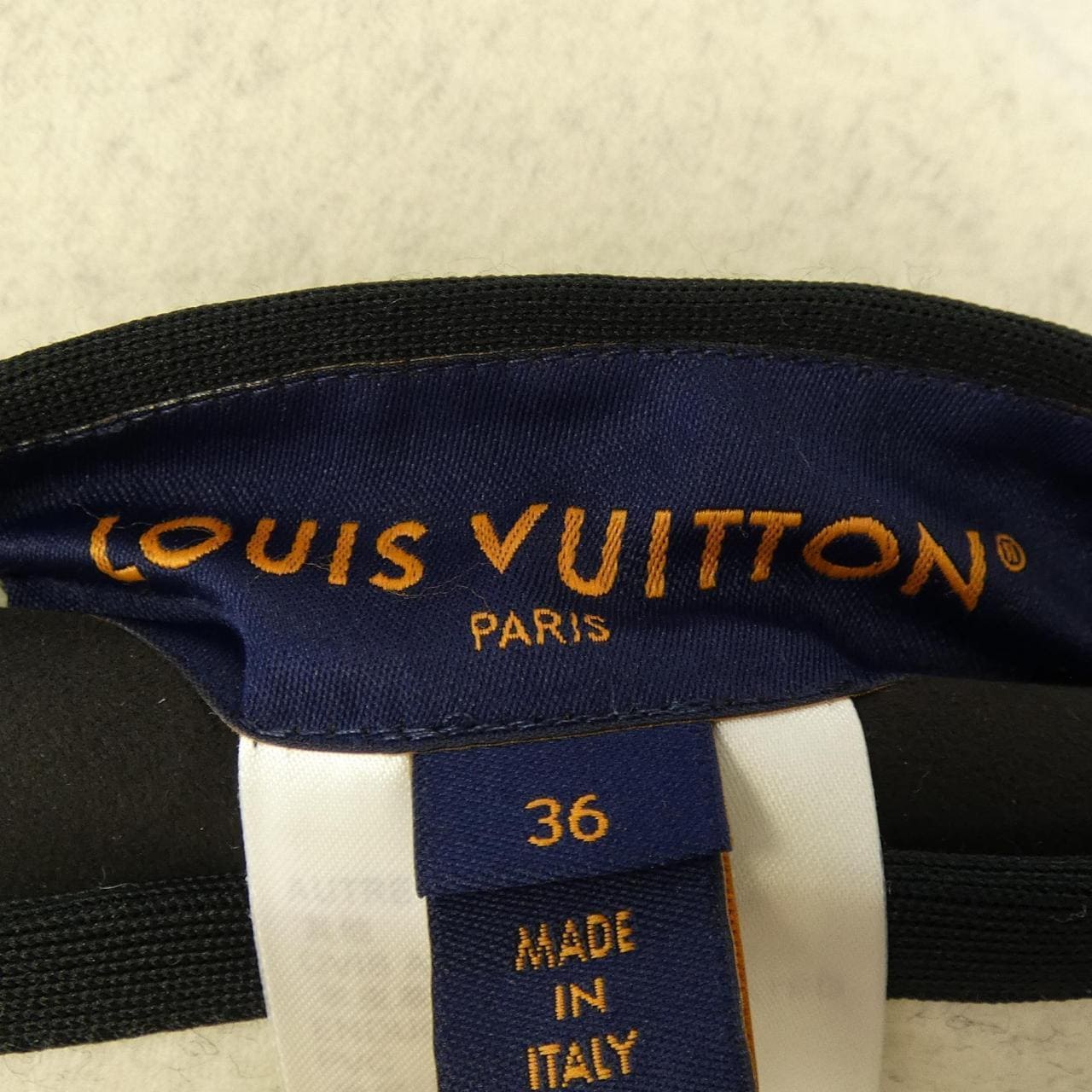 ルイヴィトン LOUIS VUITTON リバーシブルマヒナモノグラムラップコート FOCO04R90 コート
