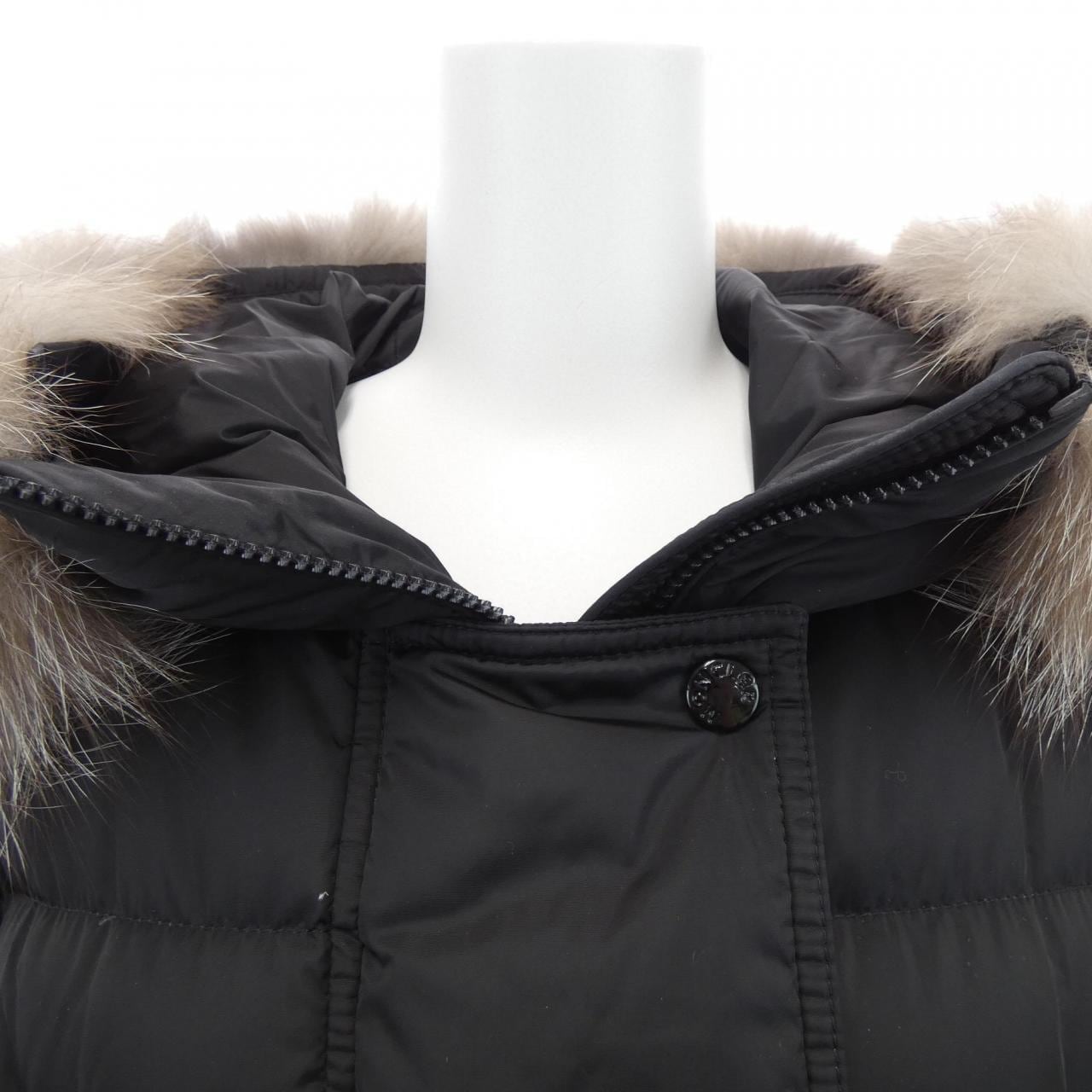 MONCLER Khloe 羽絨大衣