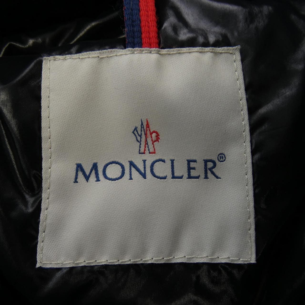 モンクレール MONCLER ダウンジャケット