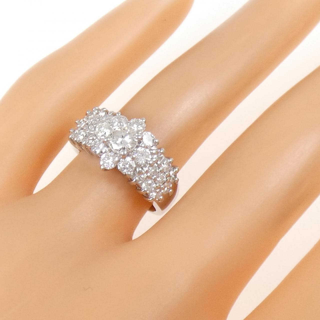 PT900 フラワー ダイヤモンド リング 1.50CT