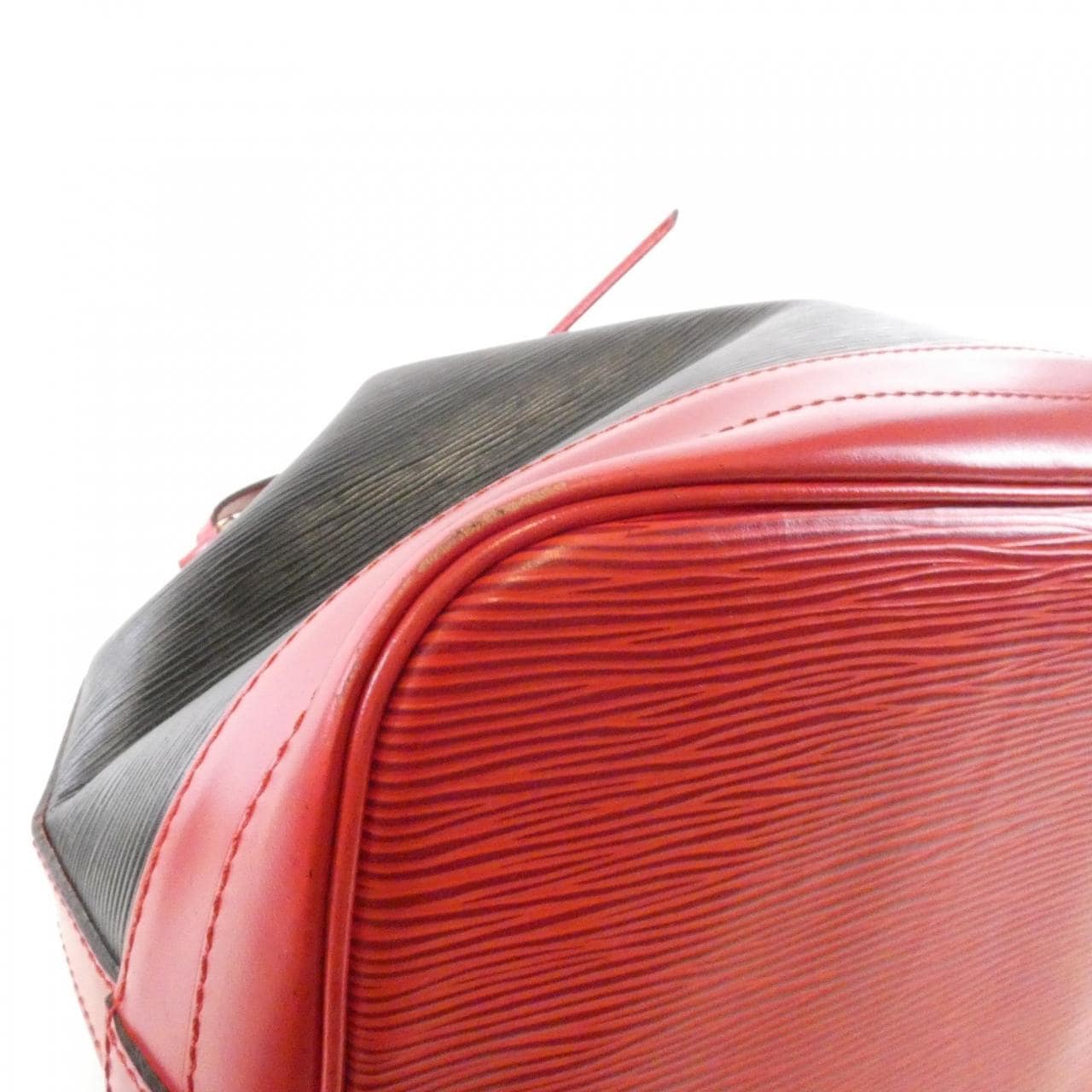 ルイヴィトン エピ ノエ M44017 ショルダーバッグ