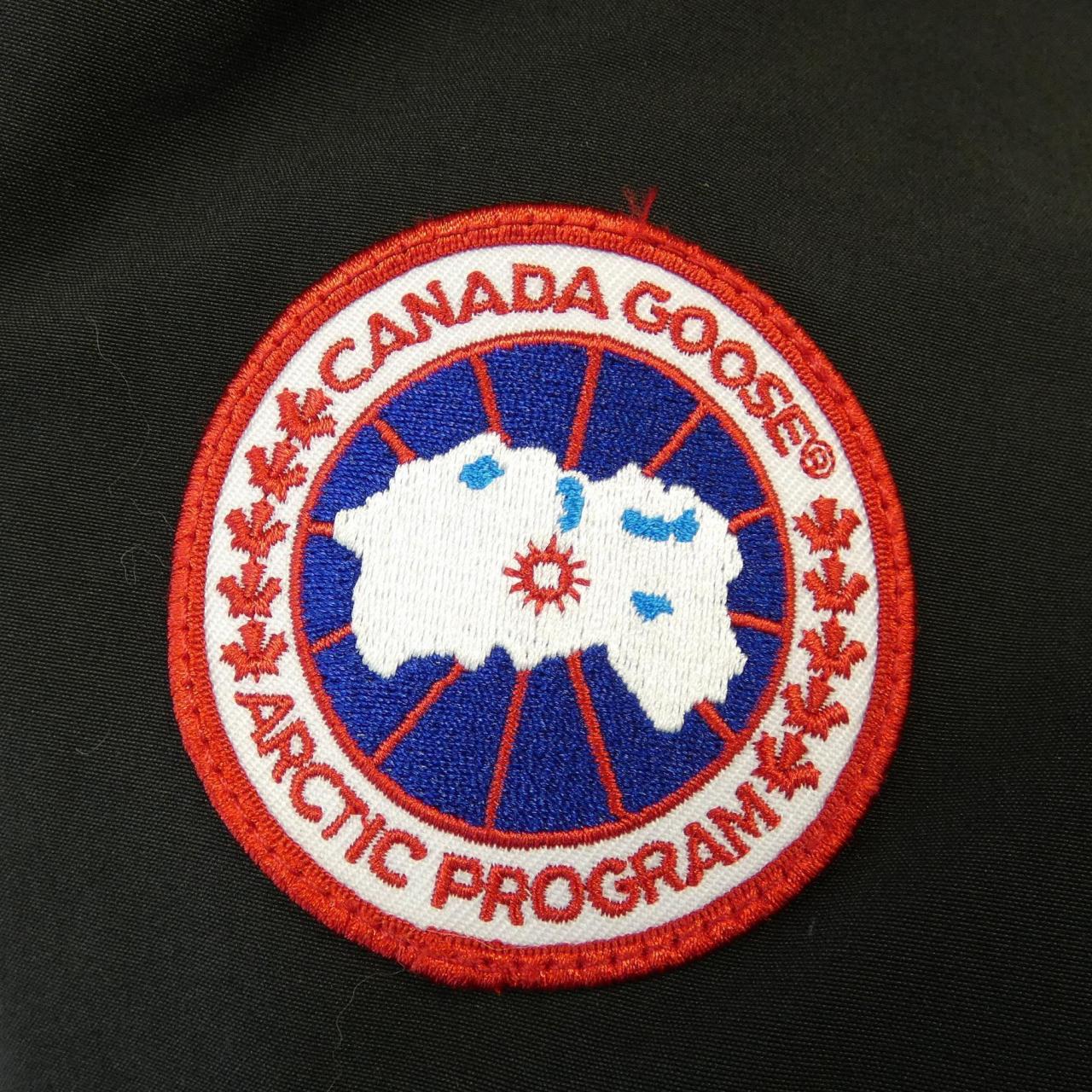 カナダグース CANADA GOOSE ダウンジャケット
