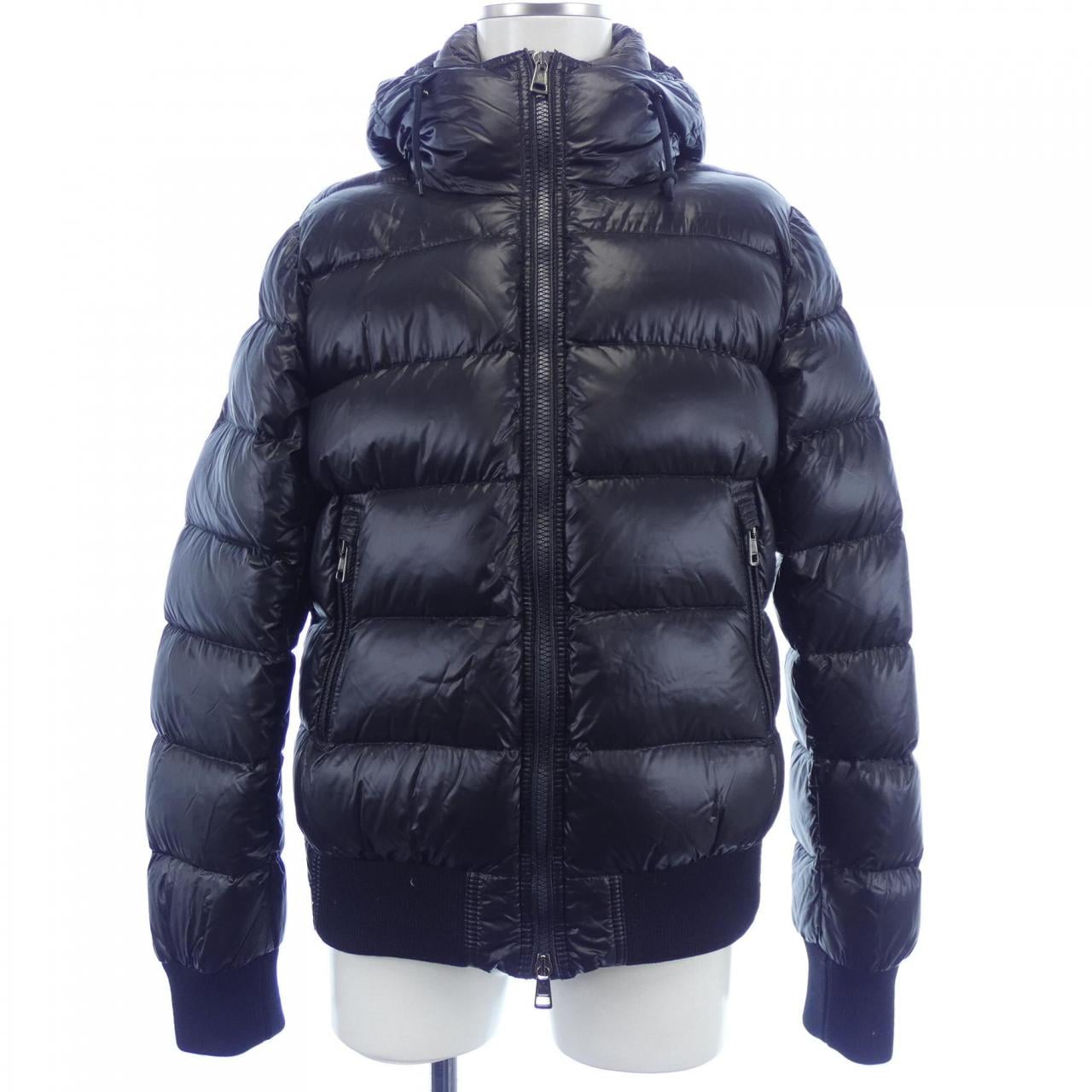 モンクレール MONCLER ダウンジャケット