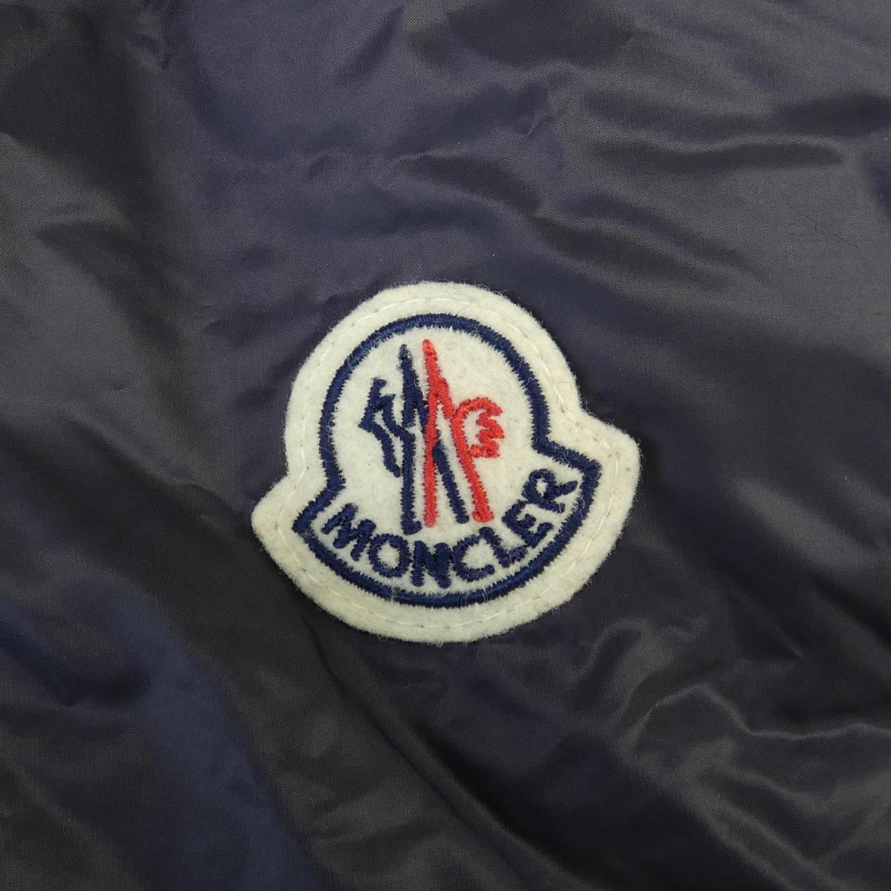 モンクレール MONCLER ダウンジャケット