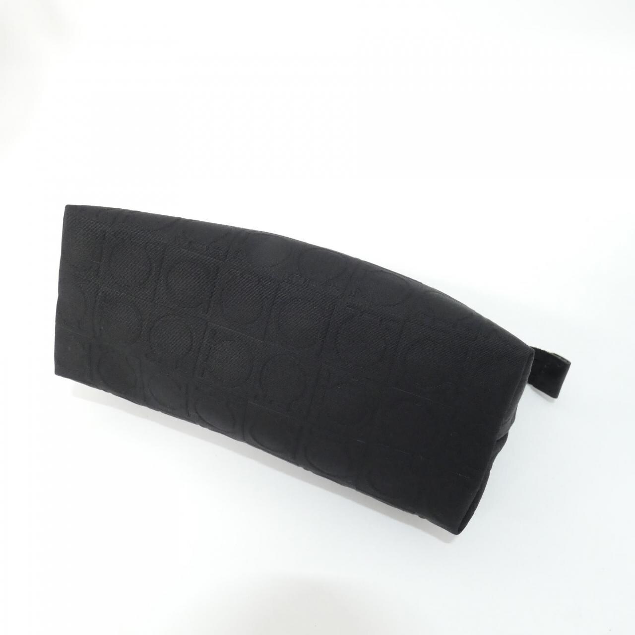 サルヴァトーレフェラガモ 22 C244 ポーチ