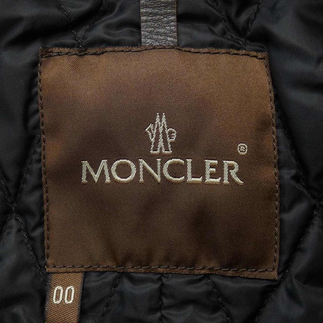 モンクレール MONCLER ダウンジャケット