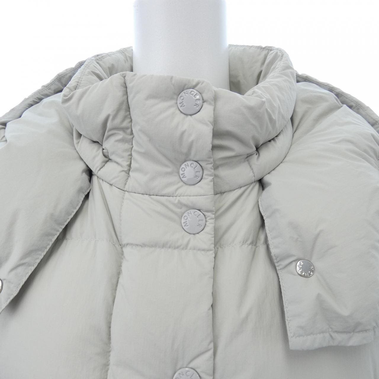 モンクレール MONCLER ダウンジャケット