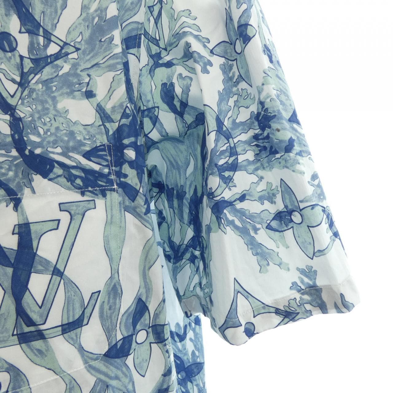 ルイヴィトン LOUIS VUITTON グラフィックショートスリーブコットンシャツ HPS36WAAV S／Sシャツ