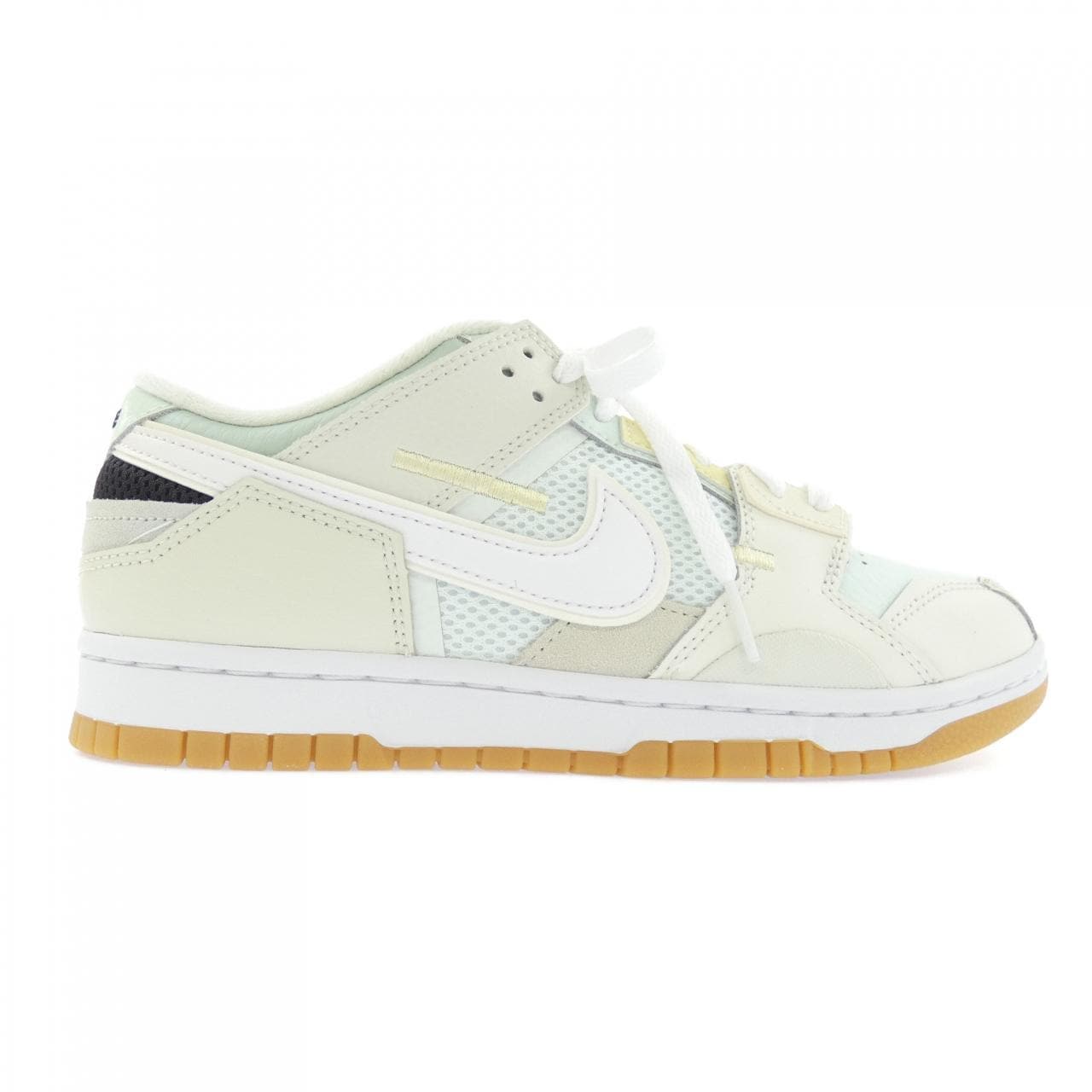 ナイキ NIKE DB0500-100 スニーカー