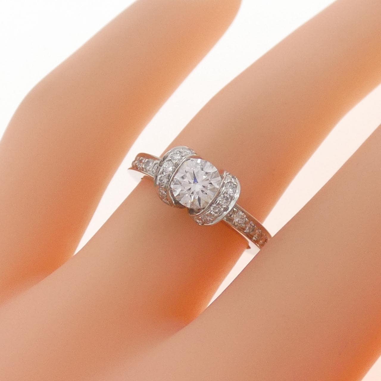 ティファニー リボン リング 0.50CT D VS1