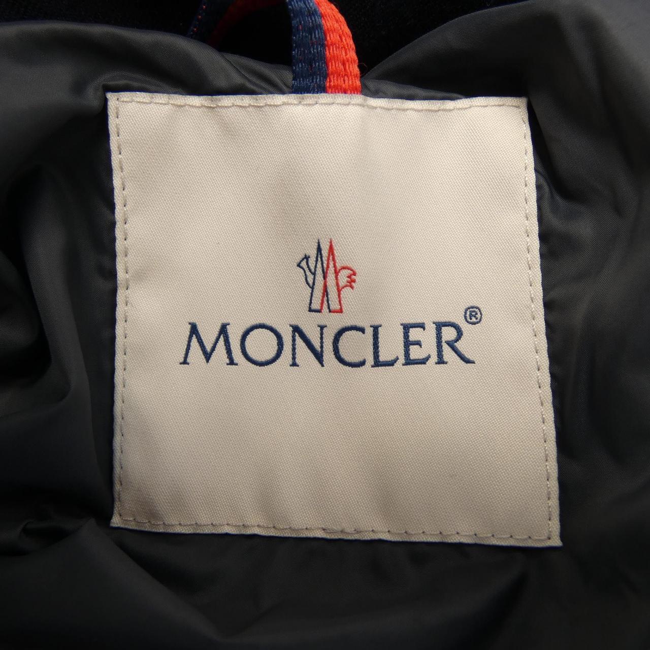 モンクレール MONCLER ダウンジャケット