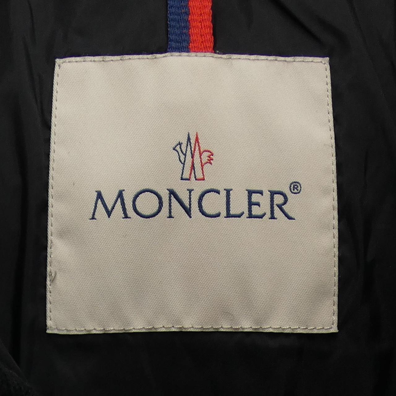 モンクレール MONCLER ダウンジャケット