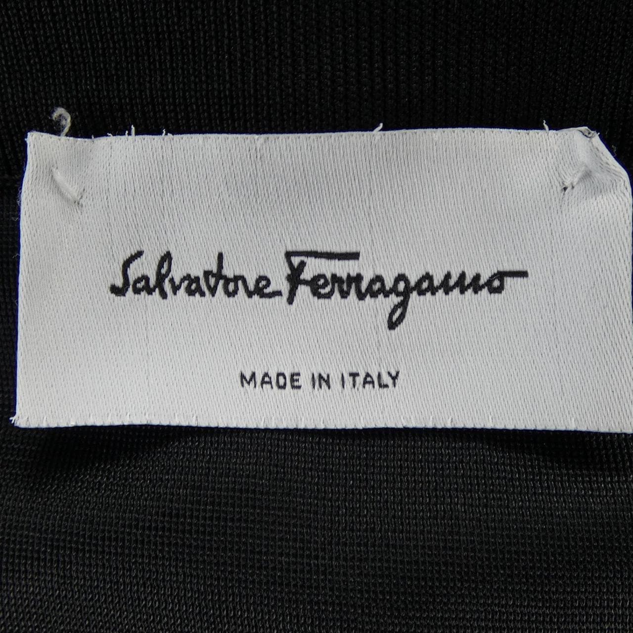 サルヴァトーレフェラガモ SALVATORE FERRAGAMO スカート