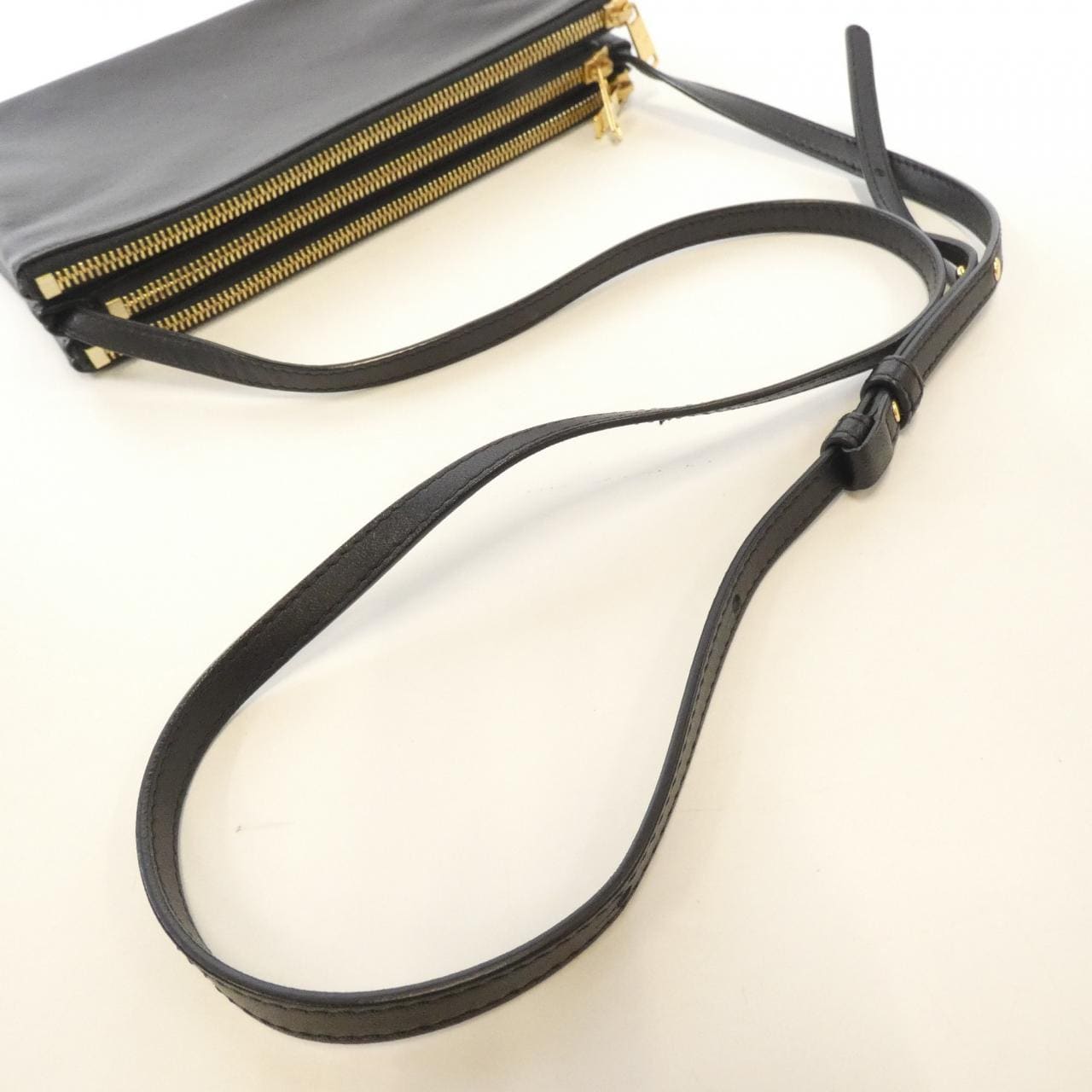 セリーヌ ラージ トリオ 187613BEB ショルダーバッグ