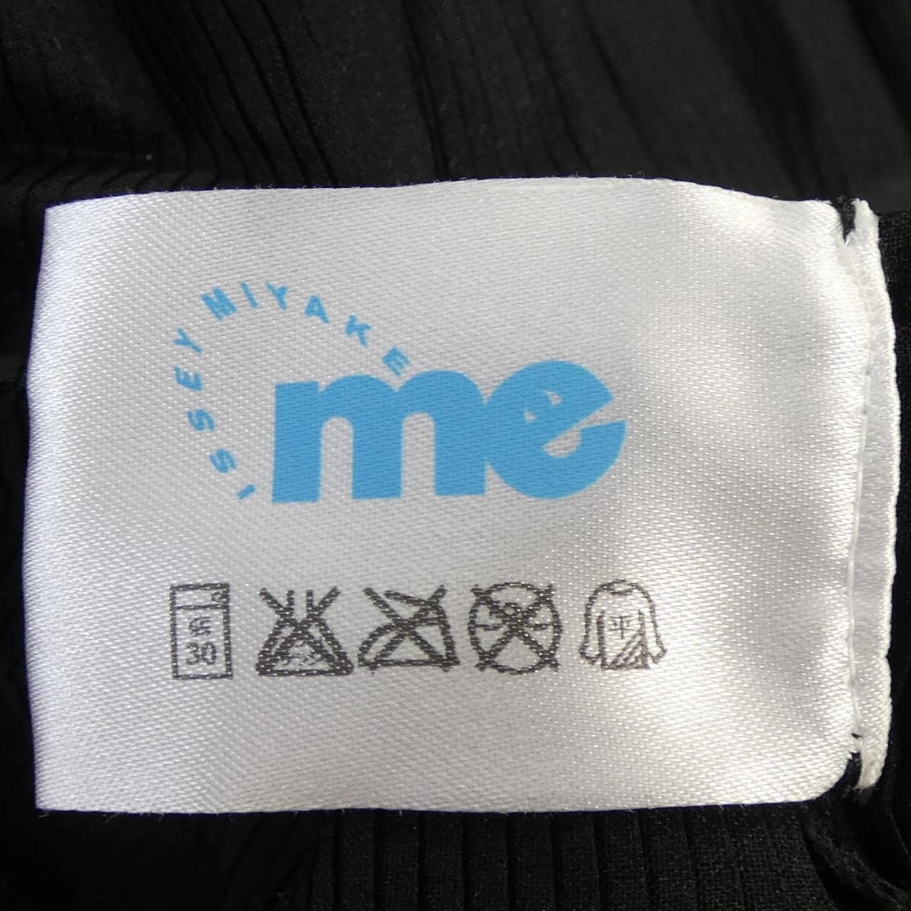 ミーイッセイミヤケ me ISSEY MIYAKE MI43FR142 トップス