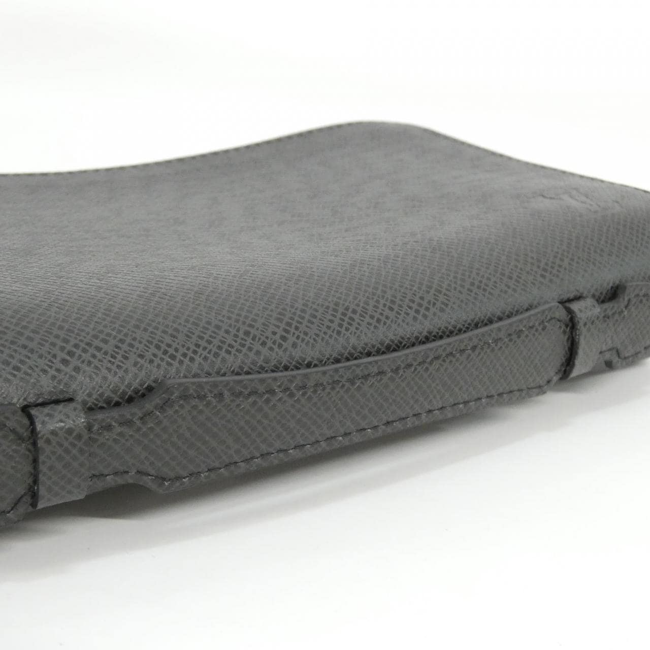 ルイヴィトン タイガ ジッピーXL M42097 財布