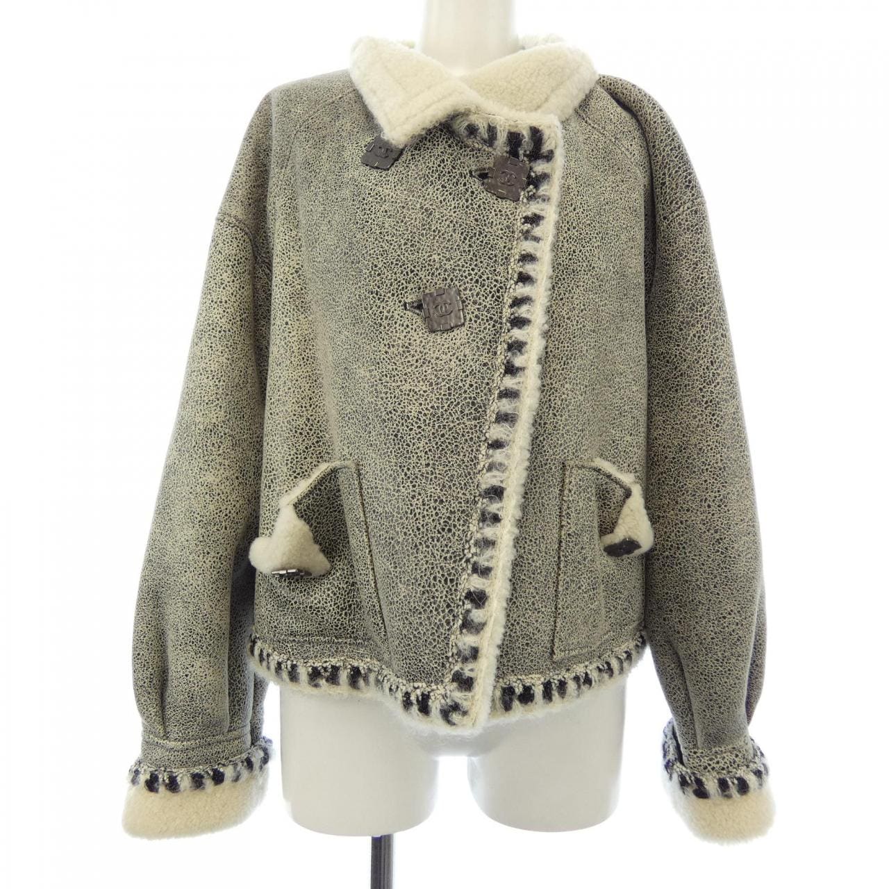 シャネル CHANEL P42355C00167 ムートンジャケット